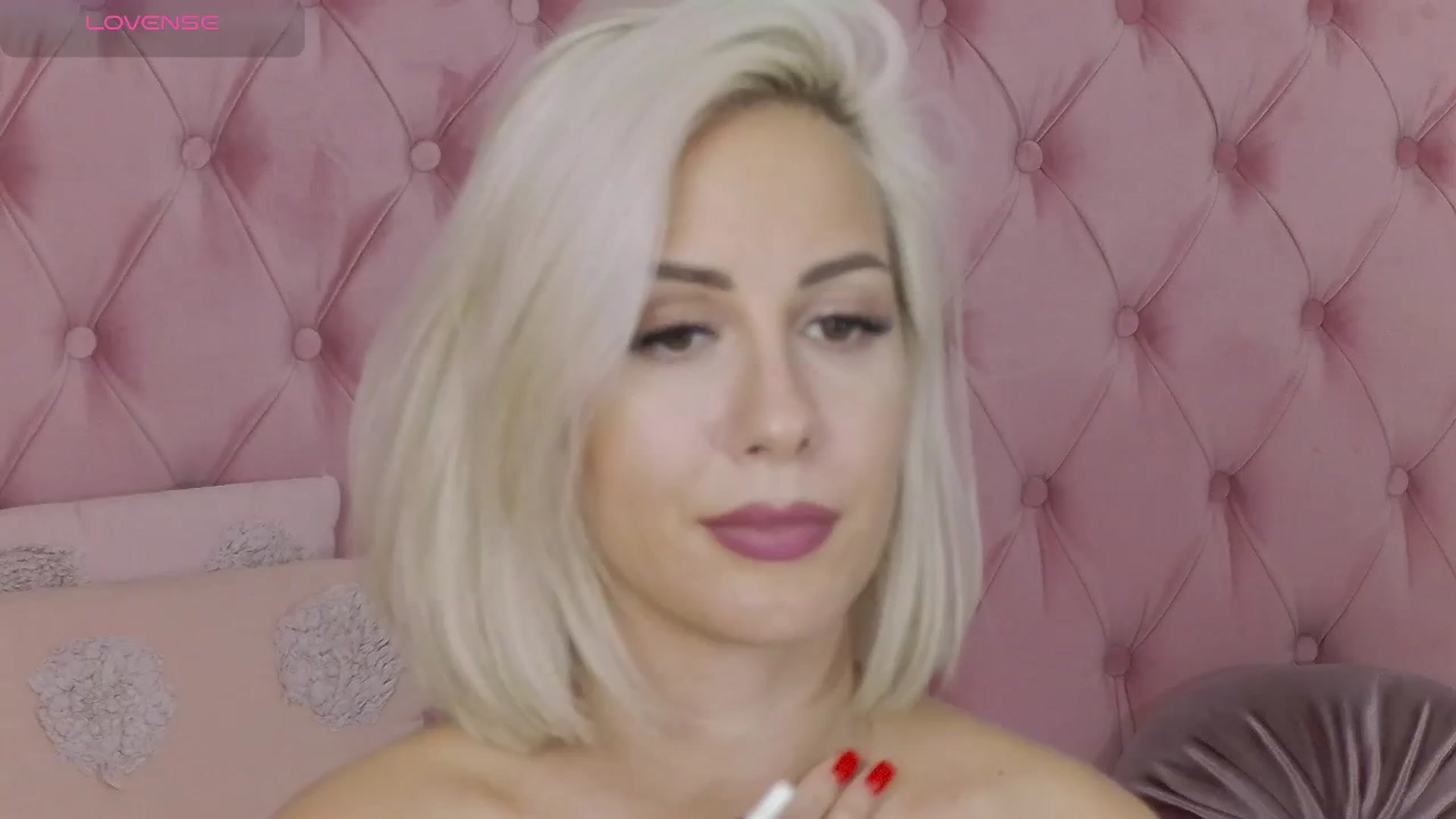 Gallery image thumbnail from PinkSexxe's myfreecams stream on, 10/19/2025, 15:43 image 9 of 20