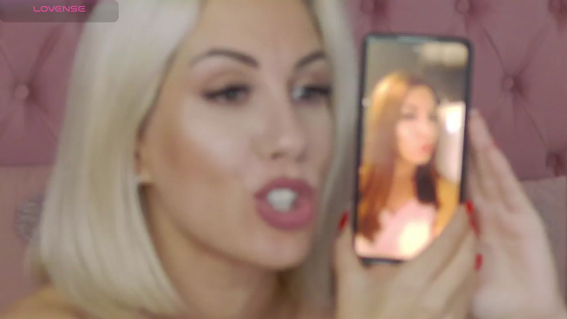 Gallery image thumbnail from PinkSexxe's myfreecams stream on, 10/22/2025, 15:52 image 18 of 20