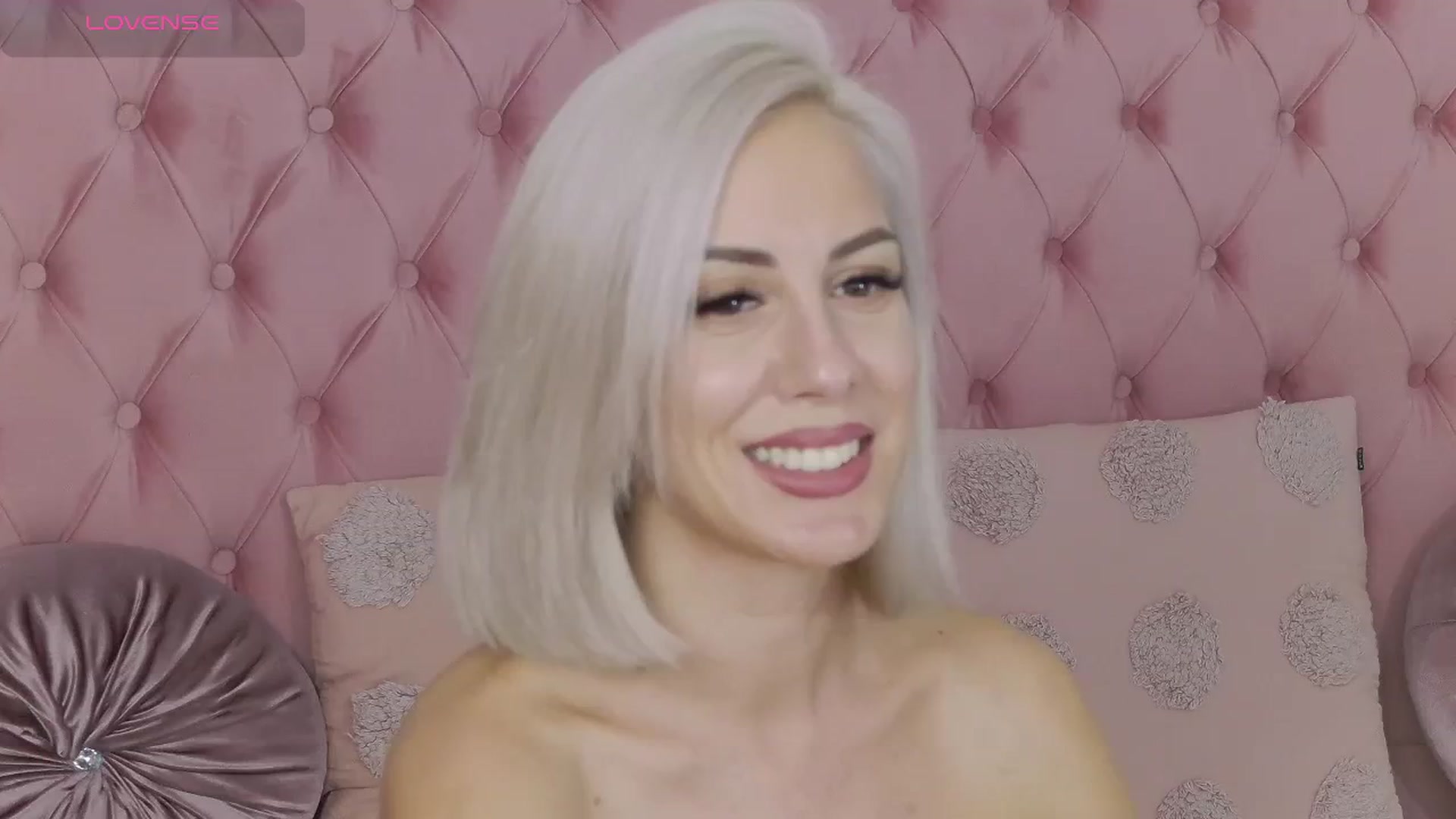 Gallery image thumbnail from PinkSexxe's myfreecams stream on, 10/28/2025, 17:04 image 3 of 20