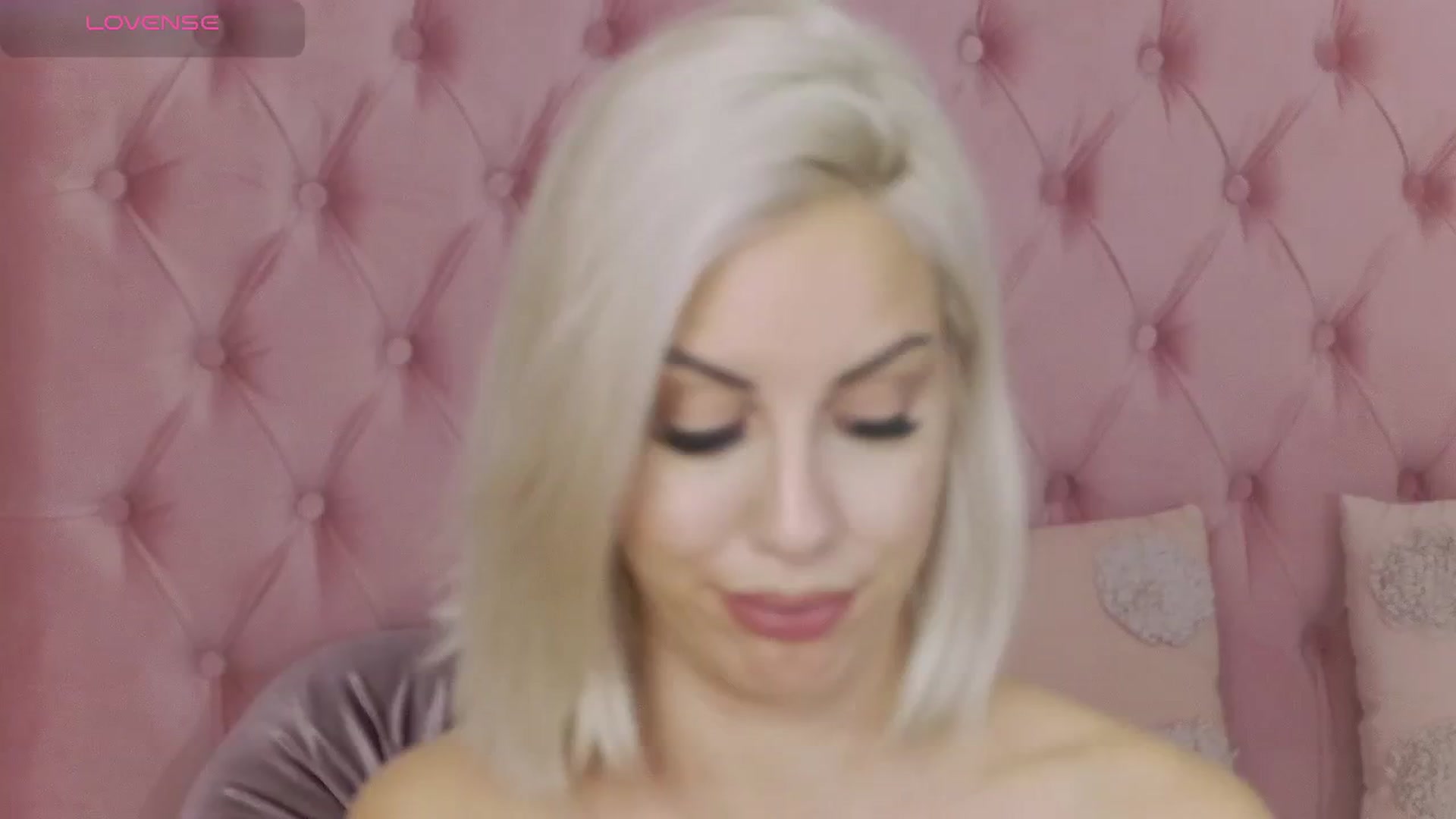 Gallery image thumbnail from PinkSexxe's myfreecams stream on, 11/08/2025, 17:27 image 3 of 20