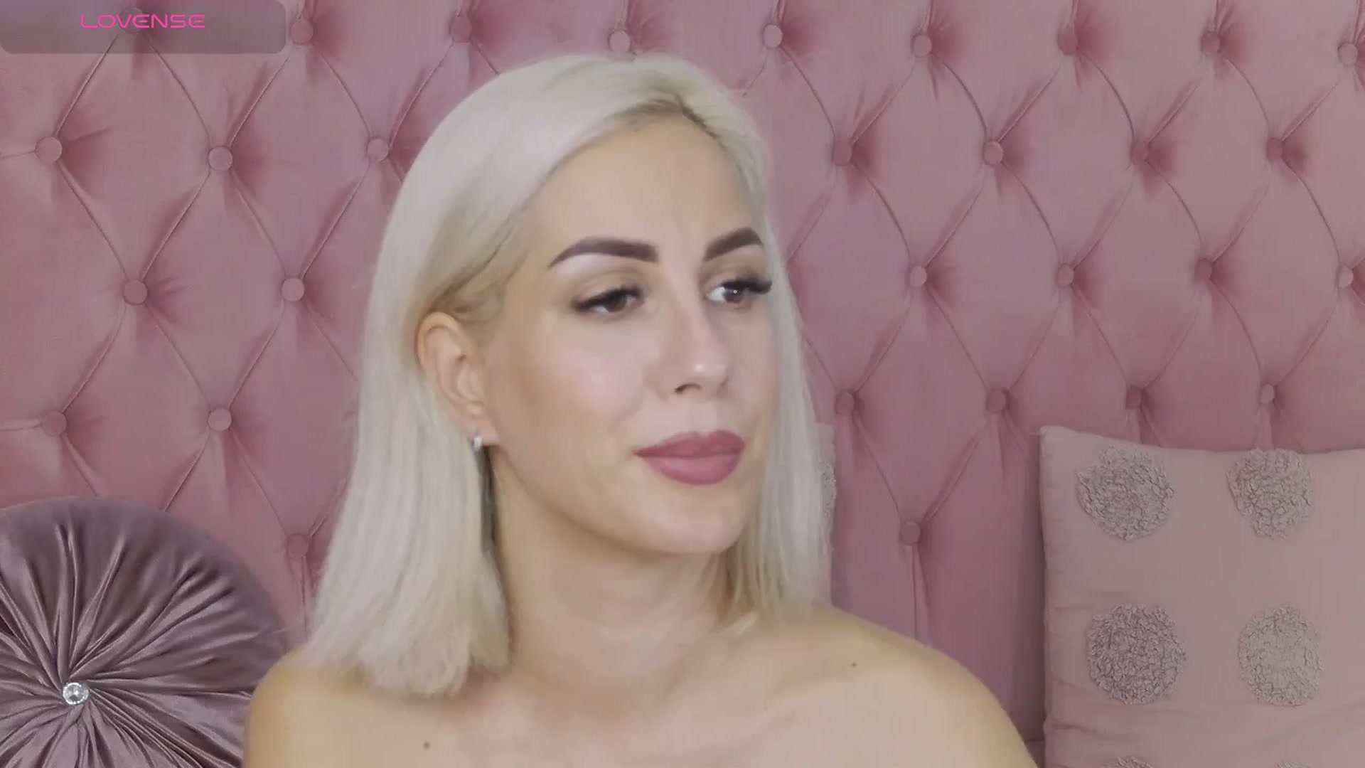 Gallery image thumbnail from PinkSexxe's myfreecams stream on, 11/10/2025, 17:29 image 1 of 20