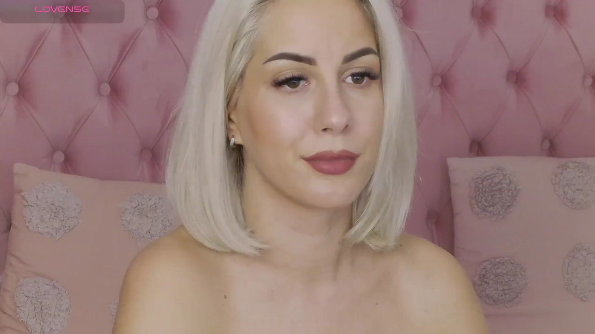 Gallery image thumbnail from PinkSexxe's myfreecams stream on, 11/14/2025, 17:01 image 7 of 20