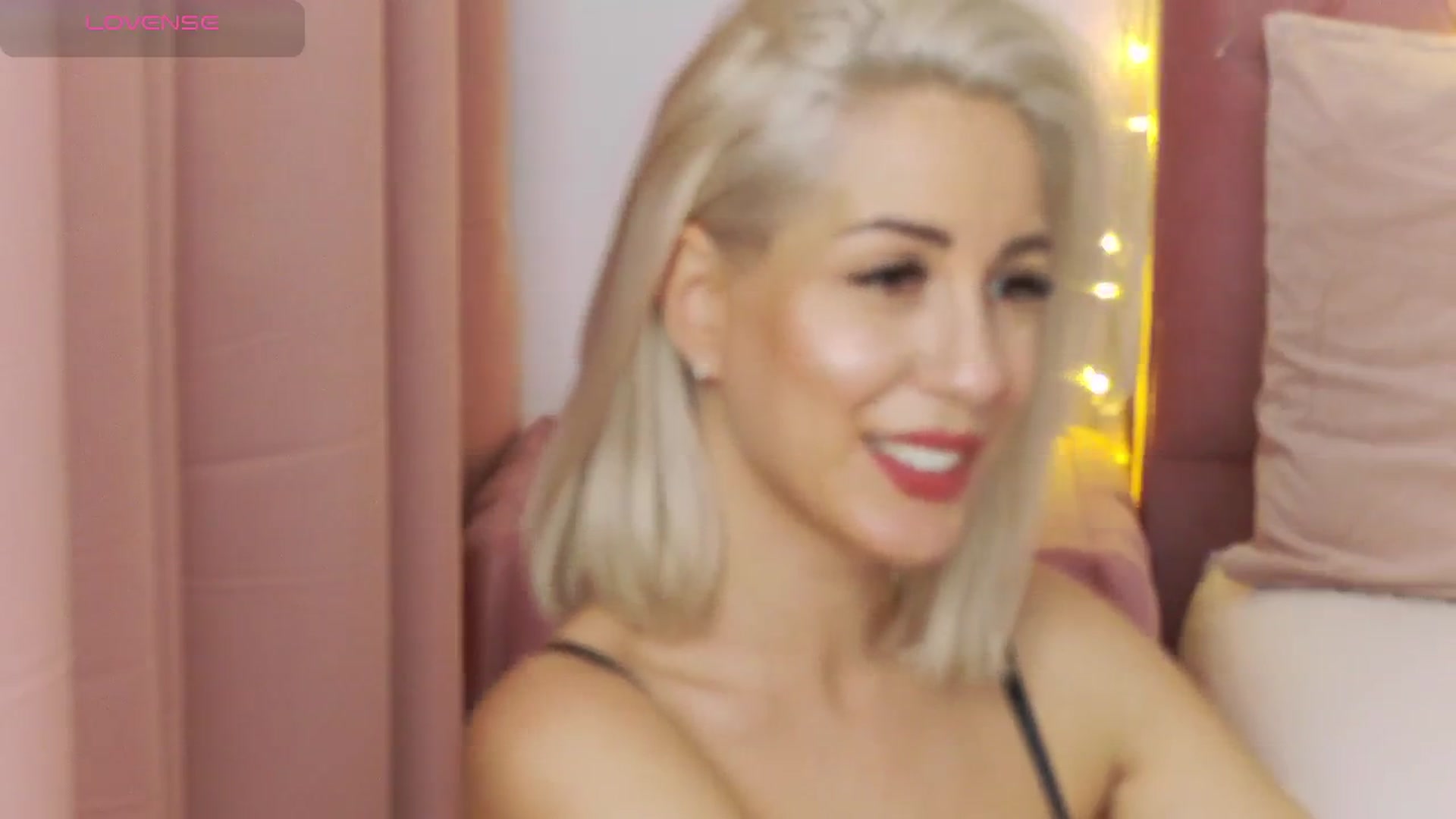 Gallery image thumbnail from PinkSexxe's myfreecams stream on, 12/20/2025, 13:53 image 20 of 20