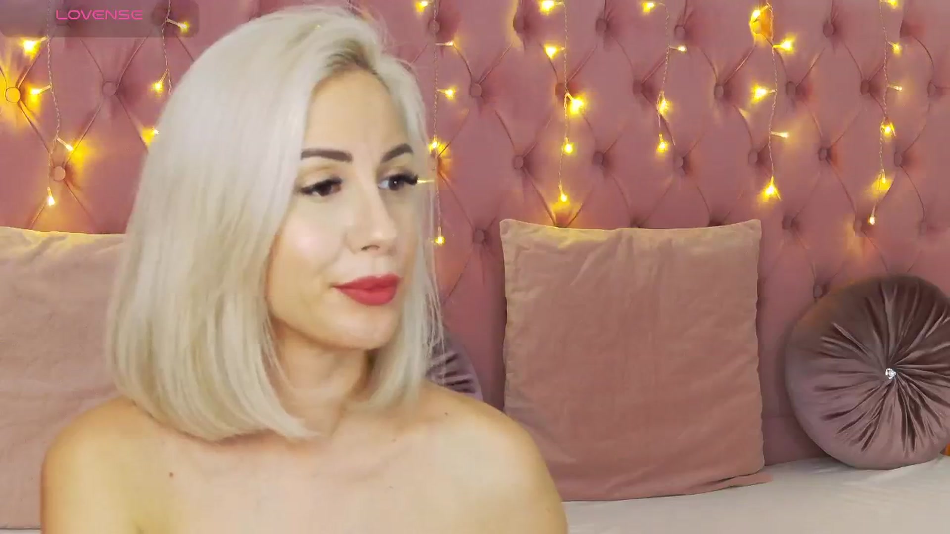 Gallery image thumbnail from PinkSexxe's myfreecams stream on, 12/23/2025, 17:14 image 9 of 20