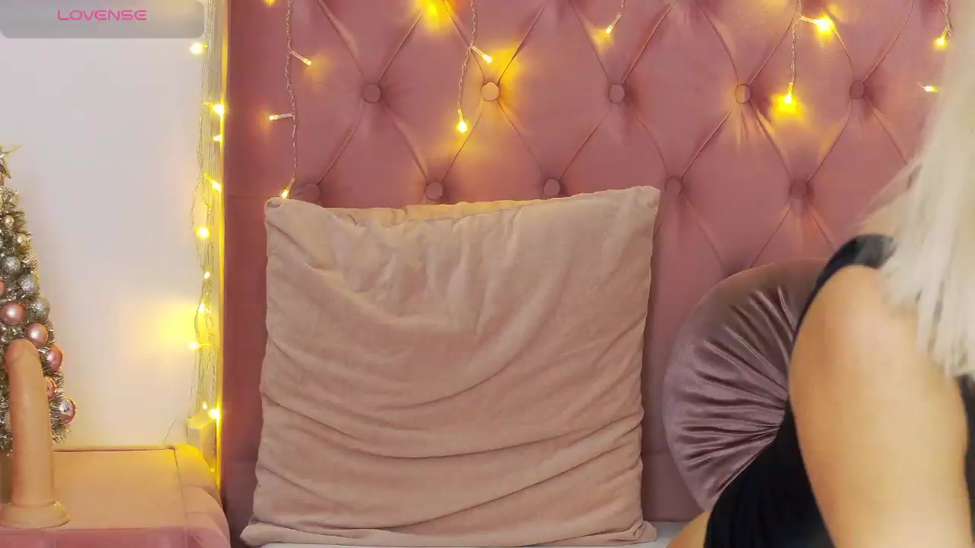 Gallery image thumbnail from PinkSexxe's myfreecams stream on, 12/30/2025, 15:05 image 1 of 20