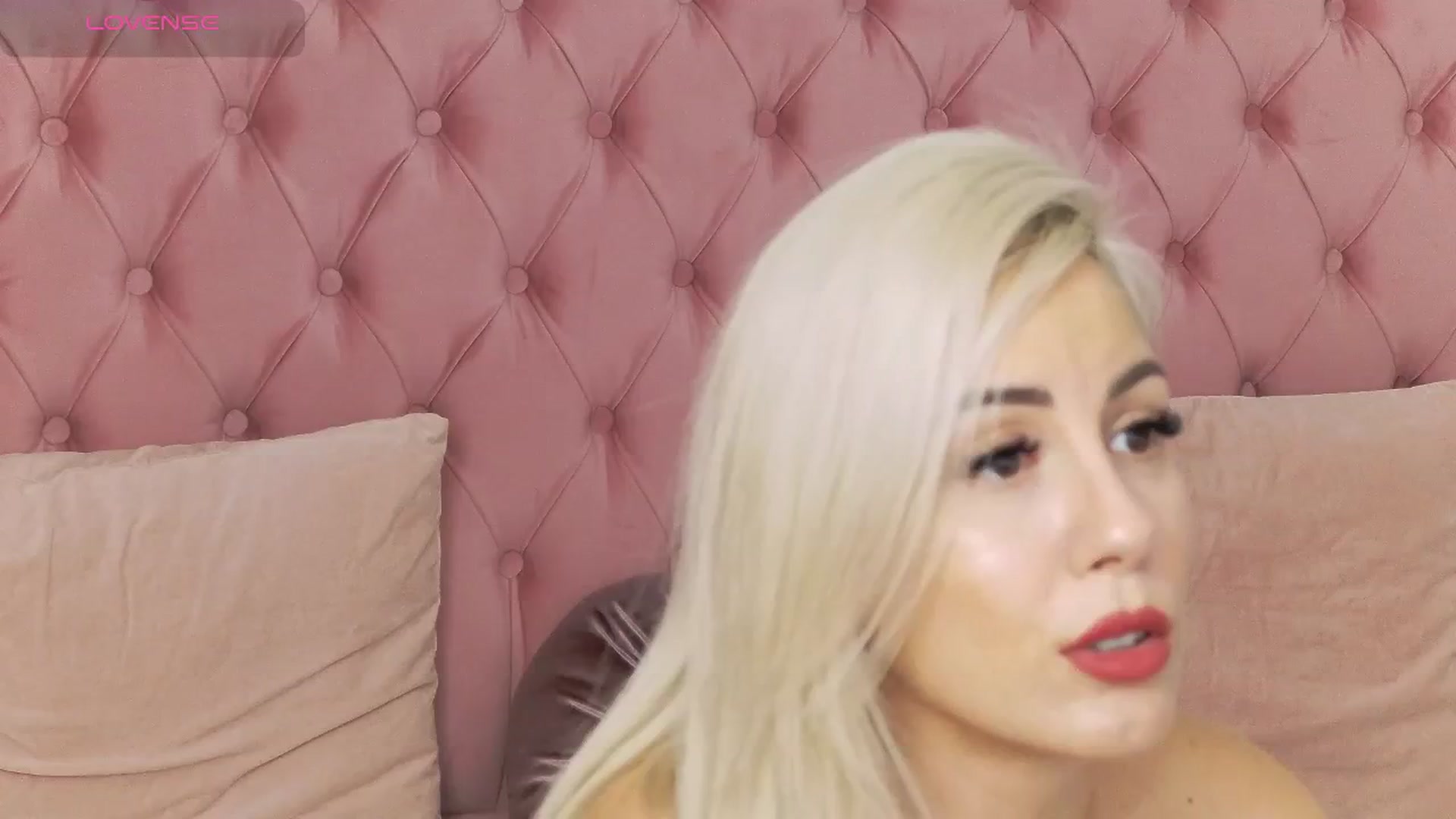 Gallery image thumbnail from PinkSexxe's myfreecams stream on, 01/10/2026, 13:34 image 14 of 20