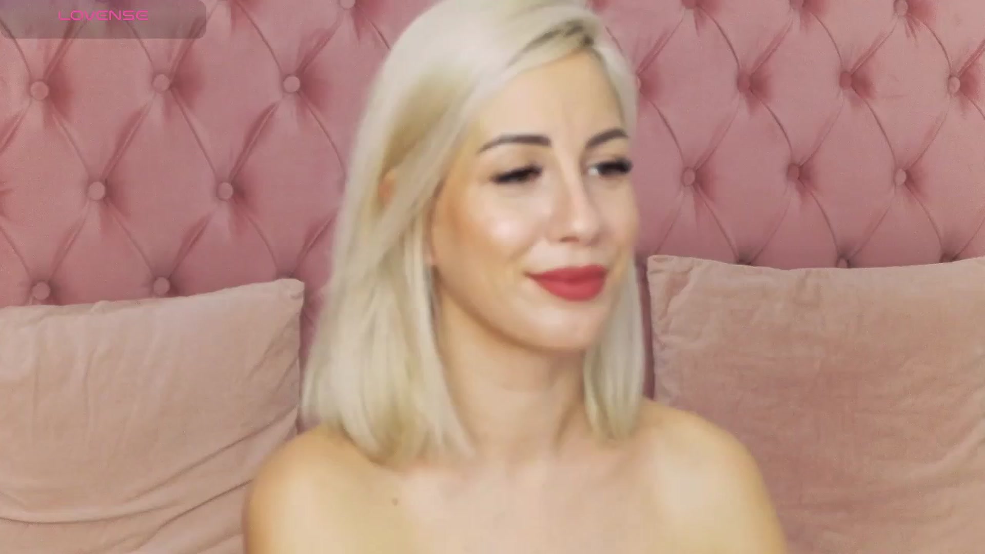 Gallery image thumbnail from PinkSexxe's myfreecams stream on, 01/10/2026, 13:34 image 15 of 20