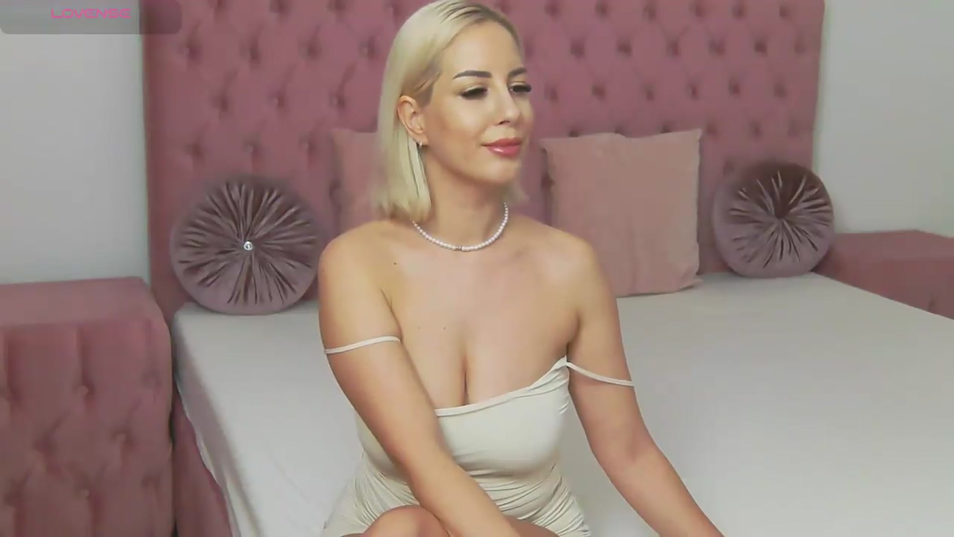 Gallery image thumbnail from PinkSexxe's myfreecams stream on, 05/05/2026, 09:44 image 3 of 20