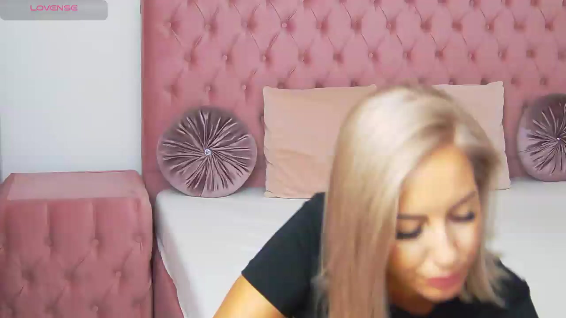 Gallery image thumbnail from PinkSexxe's myfreecams stream on, 08/08/2026, 15:54 image 15 of 20