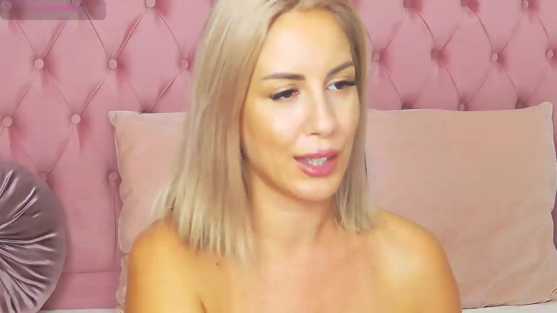 Gallery image thumbnail from PinkSexxe's myfreecams stream on, 08/14/2026, 15:35 image 4 of 20