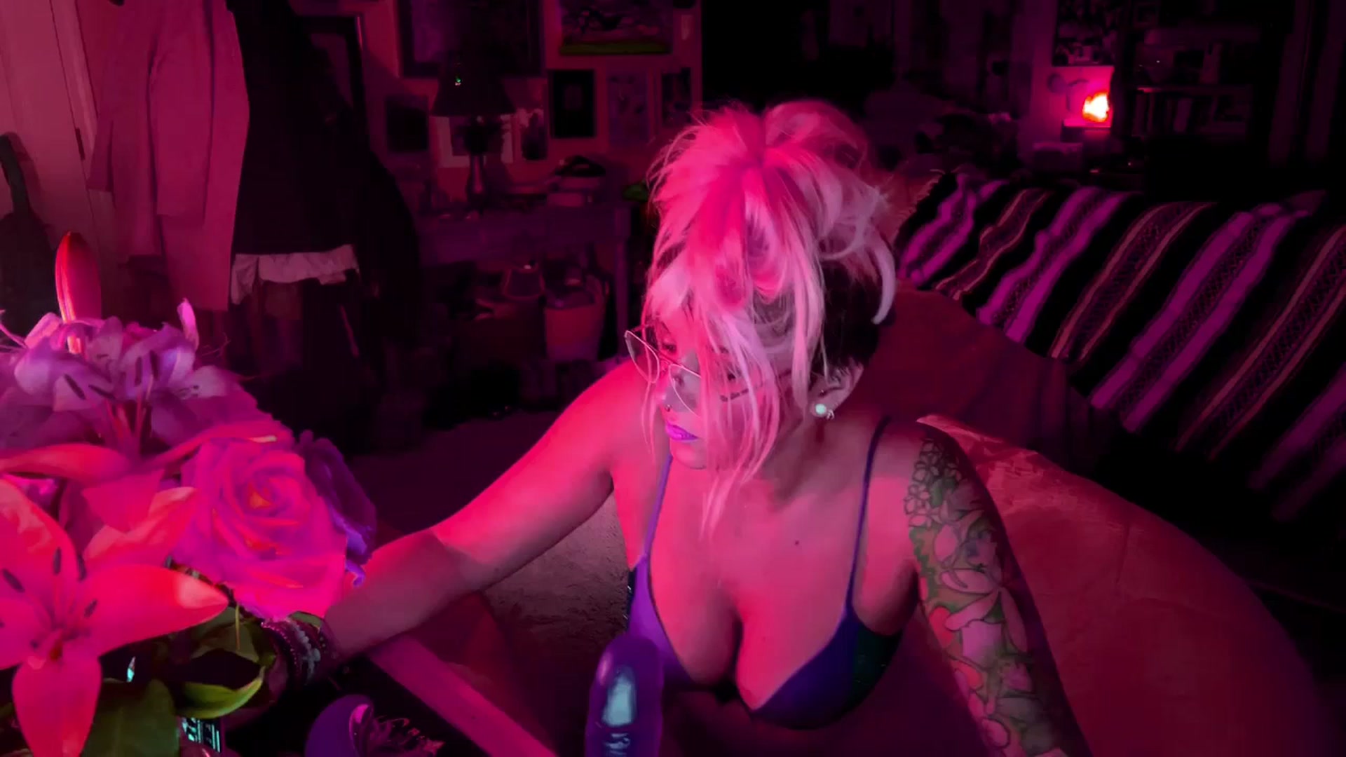 Gallery image thumbnail from PinkSmokeShow's myfreecams stream on, 11/03/2023, 14:17 image 15 of 20