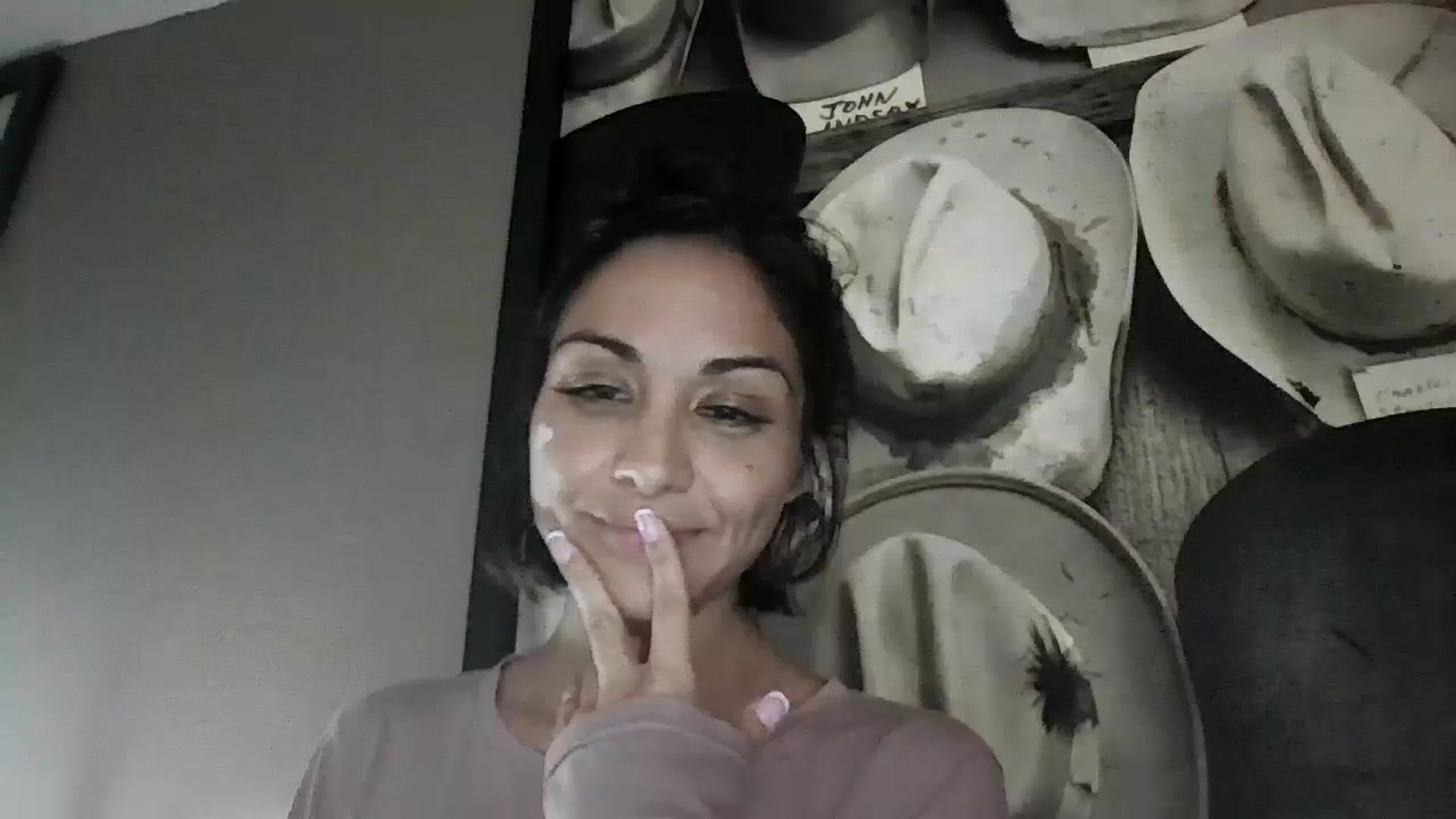 Gallery image thumbnail from PinkSushi's myfreecams stream on, 08/05/2025, 01:31 image 3 of 20