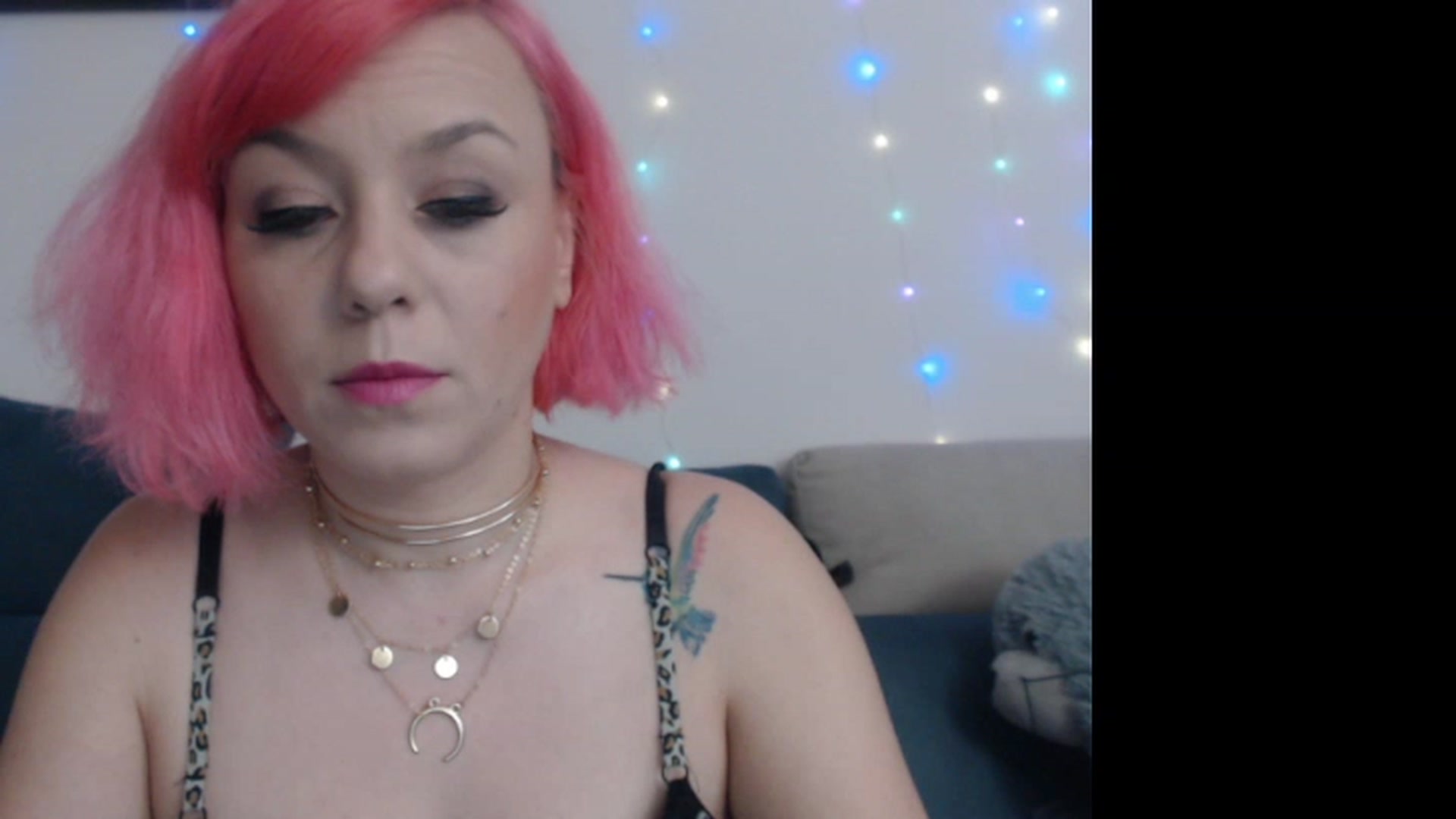 Gallery image thumbnail from PinkVonTease's myfreecams stream on, 07/06/2023, 17:01 image 6 of 20
