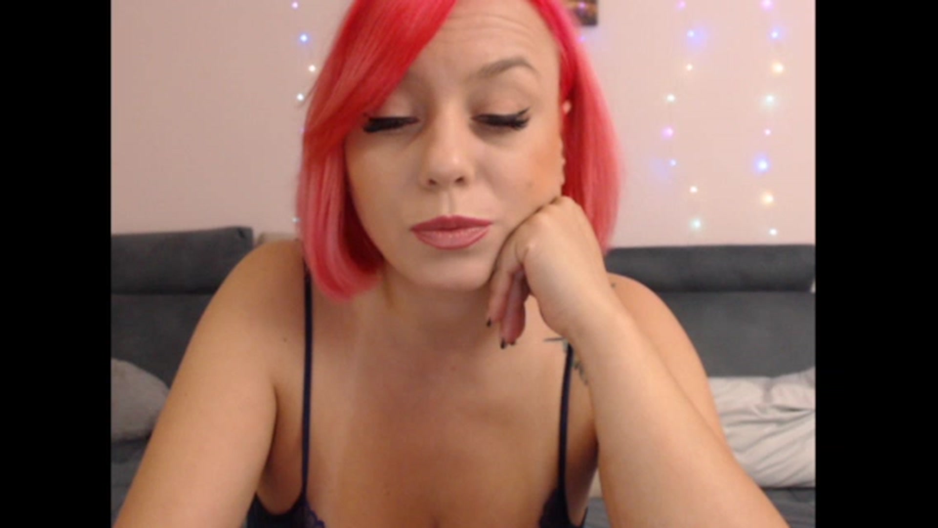 Gallery image thumbnail from PinkVonTease's myfreecams stream on, 10/03/2023, 17:15 image 8 of 20