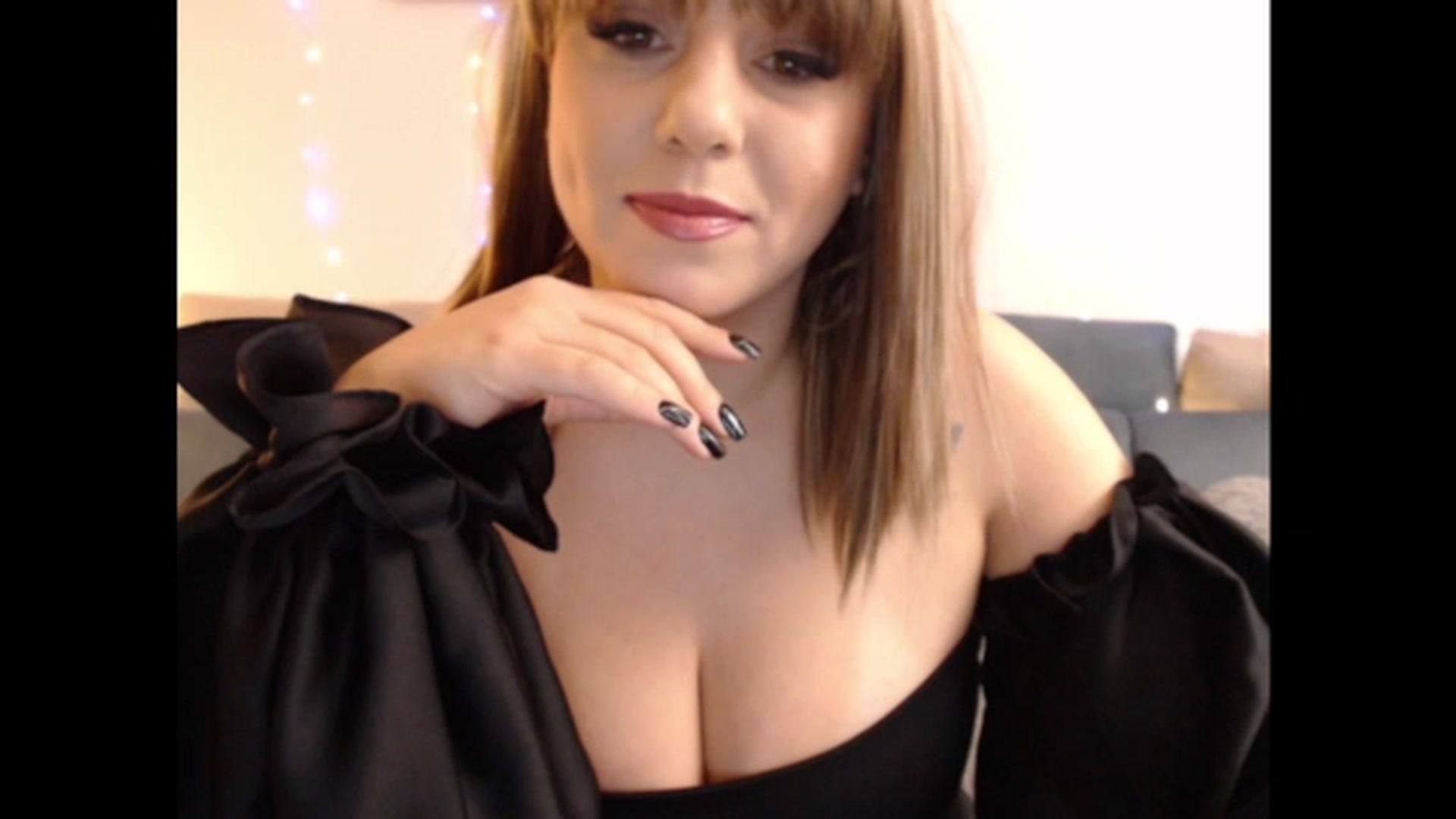 Gallery image thumbnail from PinkVonTease's myfreecams stream on, 11/29/2023, 18:33 image 10 of 20