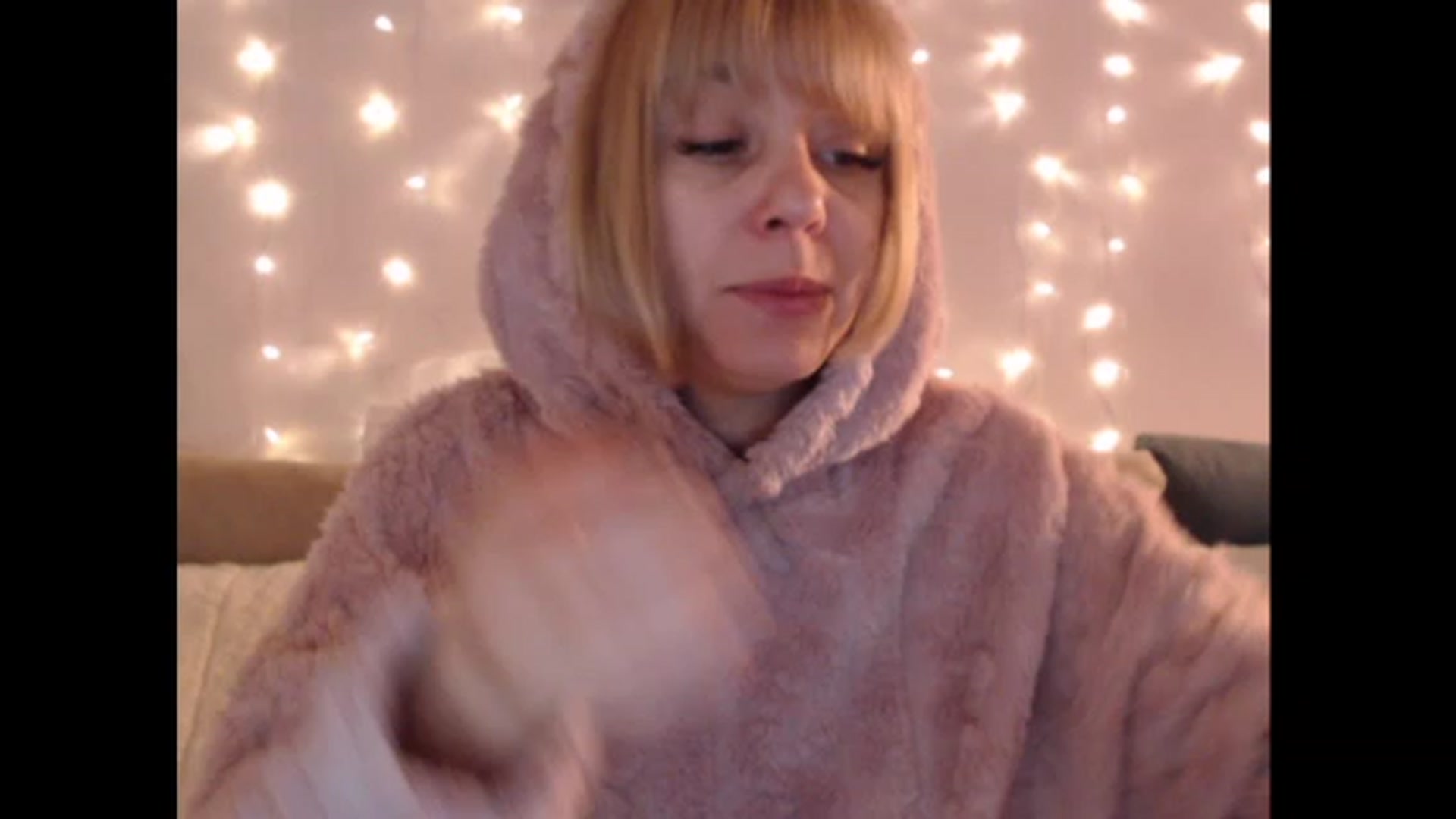 Gallery image thumbnail from PinkVonTease's myfreecams stream on, 01/09/2024, 16:44 image 15 of 20