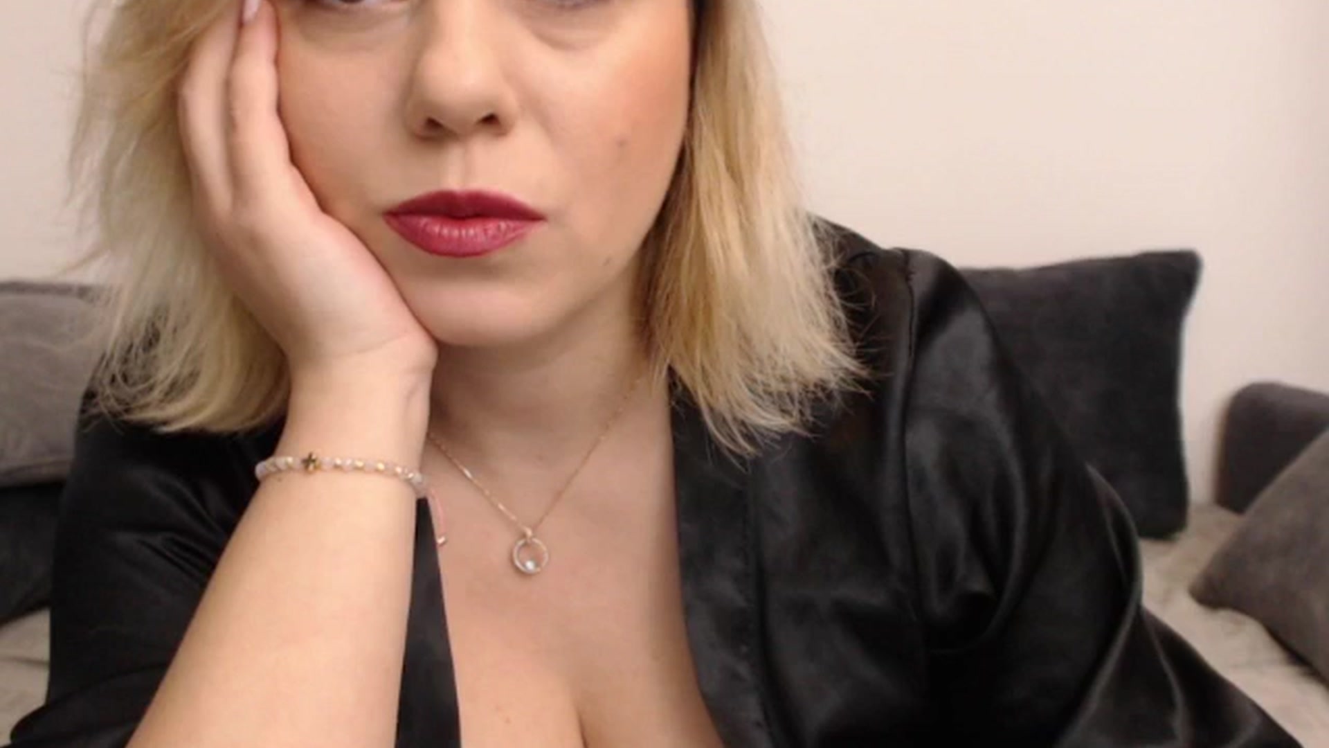 Gallery image thumbnail from PinkVonTease's myfreecams stream on, 01/14/2025, 18:20 image 16 of 20