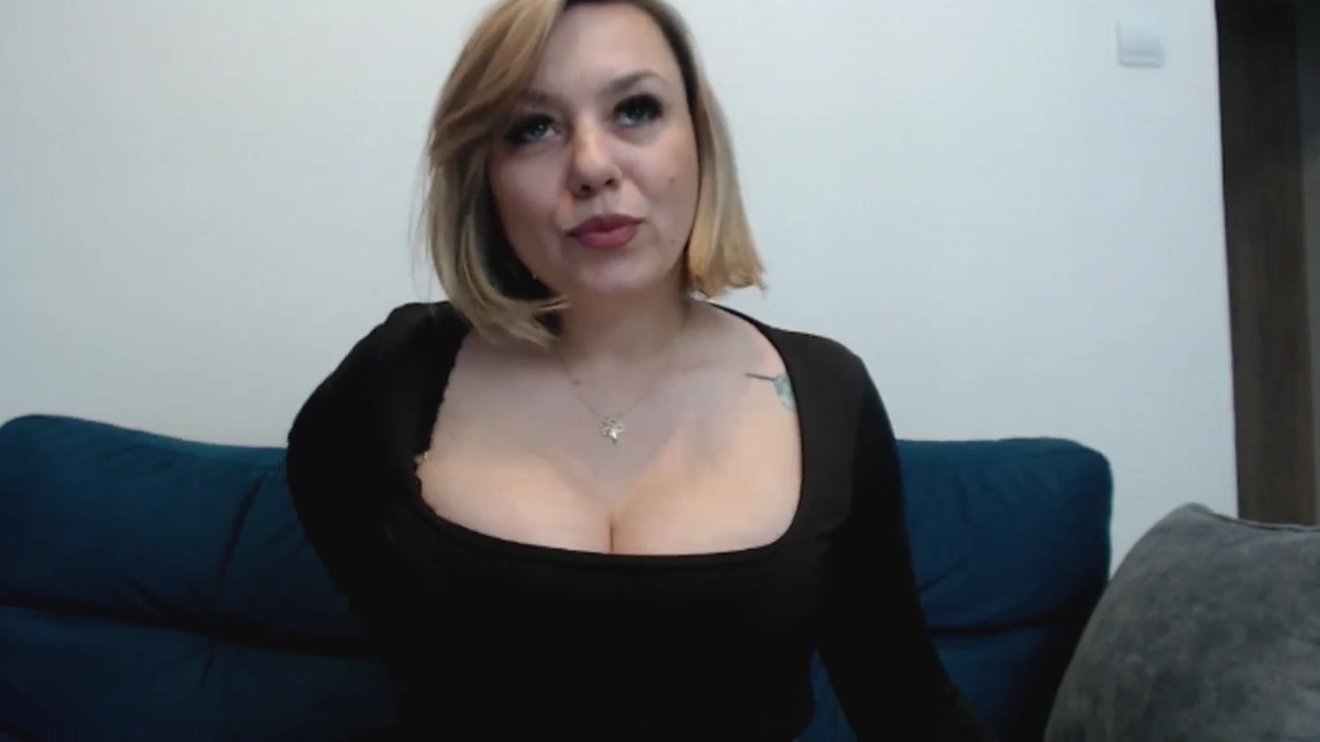 Gallery image thumbnail from PinkVonTease's myfreecams stream on, 10/14/2025, 16:06 image 3 of 20