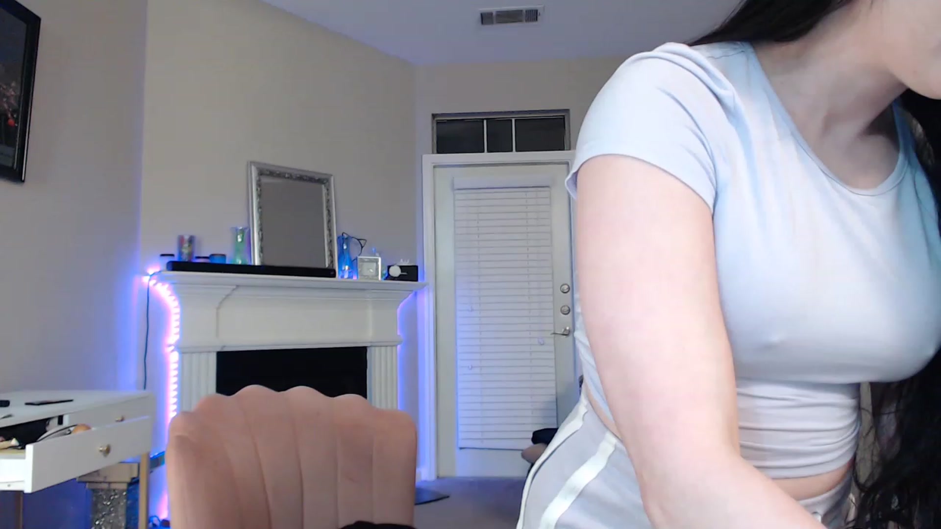Gallery image thumbnail from Pink_Fawnnie_'s myfreecams stream on, 01/06/2023, 10:41 image 1 of 20