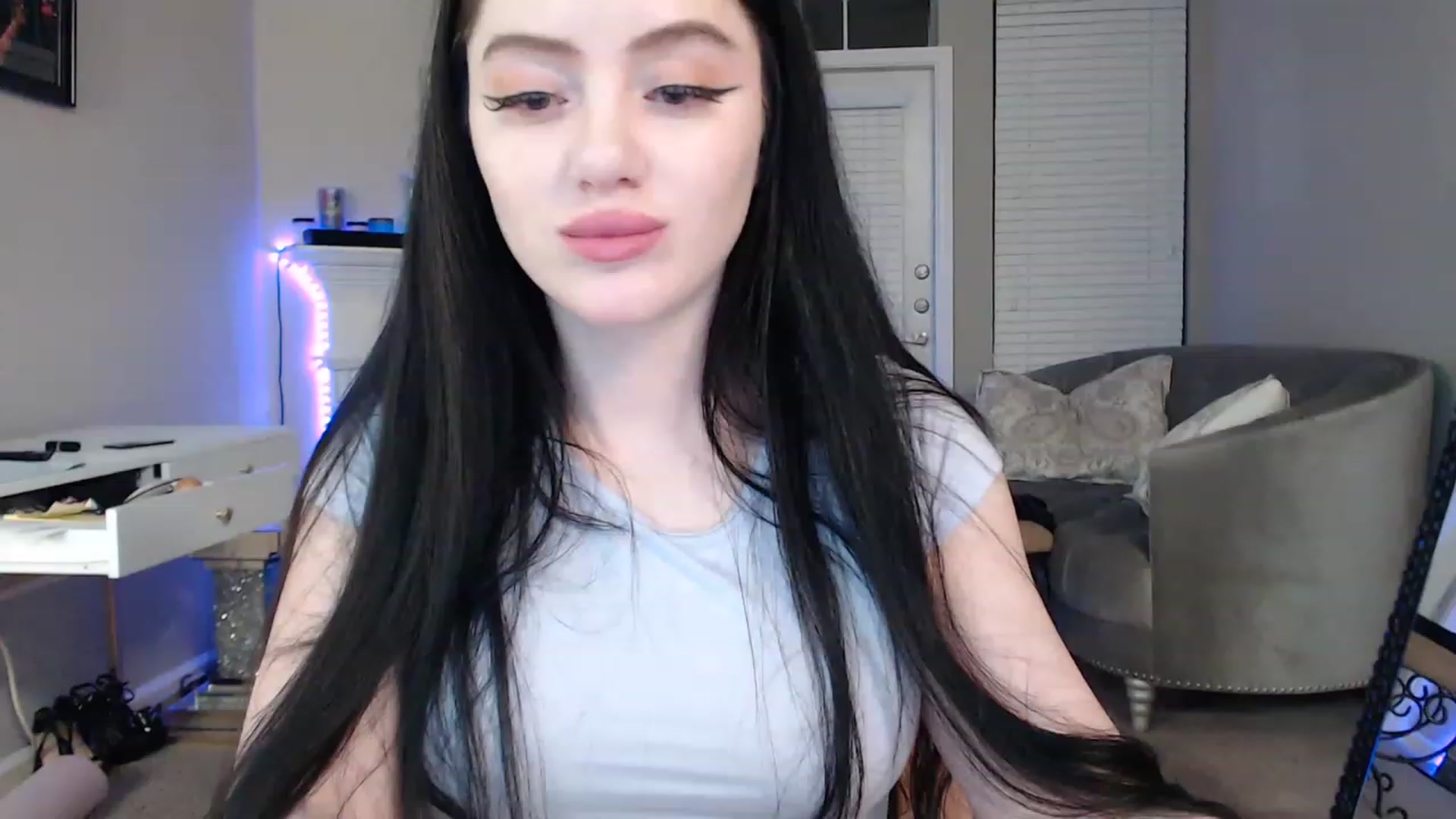 Gallery image thumbnail from Pink_Fawnnie_'s myfreecams stream on, 01/06/2023, 10:41 image 7 of 20