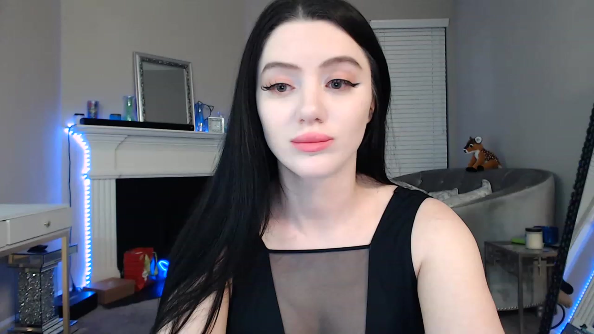 Gallery image thumbnail from Pink_Fawnnie_'s myfreecams stream on, 01/07/2023, 05:23 image 13 of 20