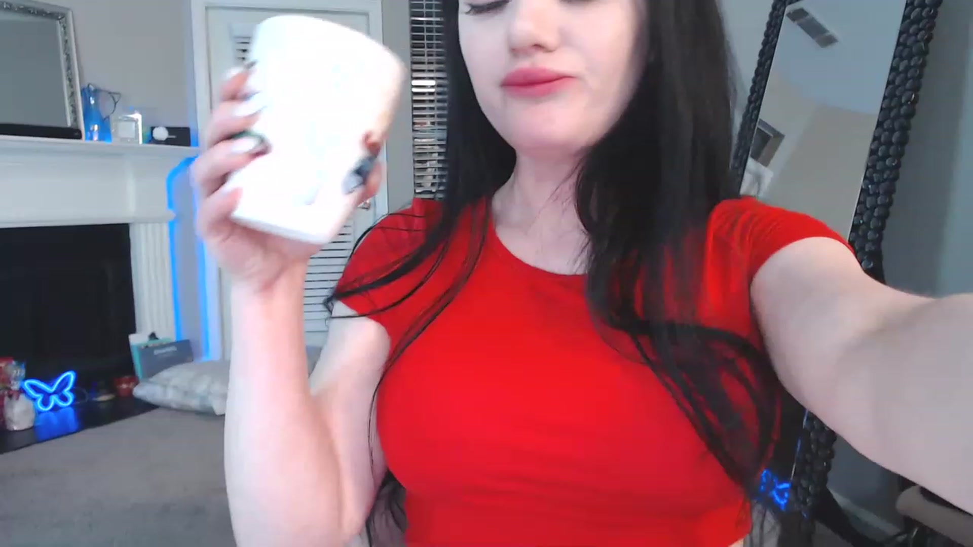 Gallery image thumbnail from Pink_Fawnnie_'s myfreecams stream on, 01/08/2023, 02:30 image 17 of 20