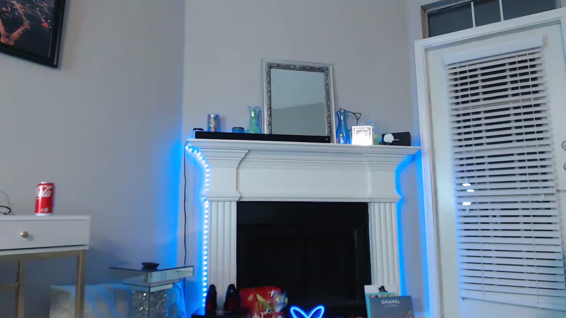 Gallery image thumbnail from Pink_Fawnnie_'s myfreecams stream on, 01/08/2023, 02:30 image 6 of 20