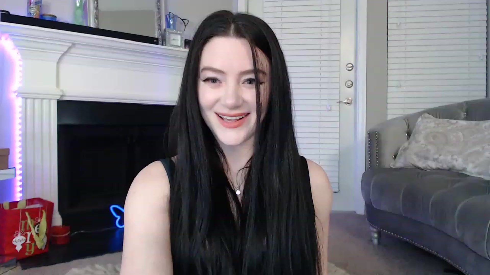 Gallery image thumbnail from Pink_Fawnnie_'s myfreecams stream on, 01/22/2023, 24:18 image 15 of 20