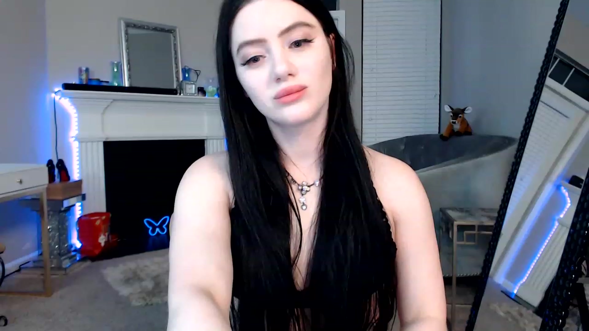 Gallery image thumbnail from Pink_Fawnnie_'s myfreecams stream on, 01/29/2023, 04:23 image 15 of 20