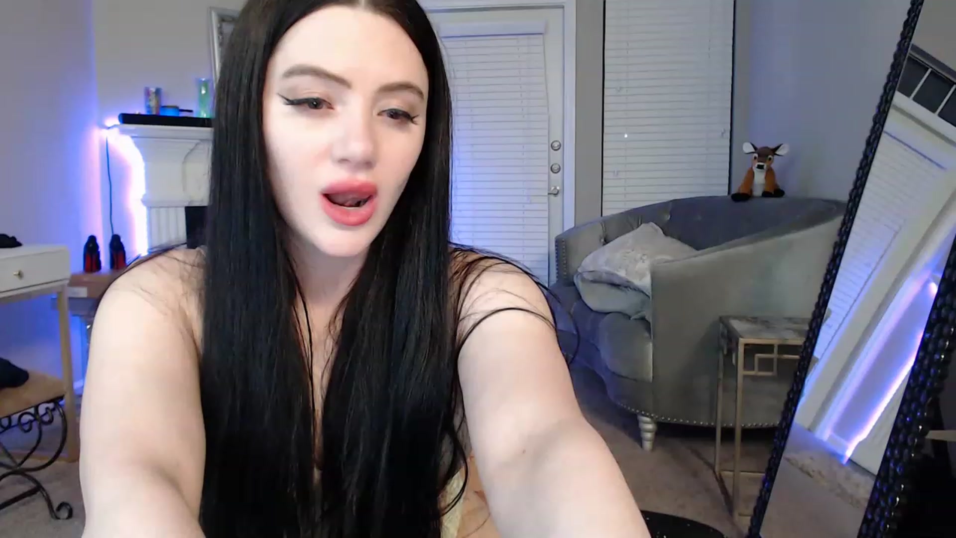 Gallery image thumbnail from Pink_Fawnnie_'s myfreecams stream on, 02/02/2023, 07:59 image 11 of 20