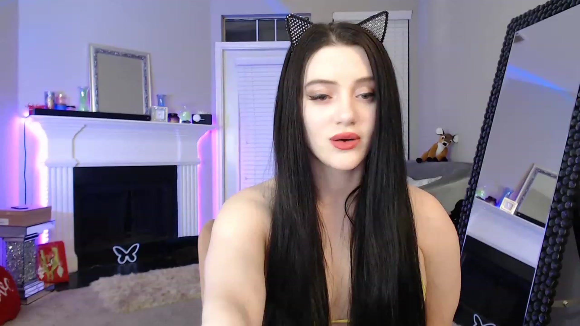 Gallery image thumbnail from Pink_Fawnnie_'s myfreecams stream on, 02/05/2023, 04:24 image 17 of 20