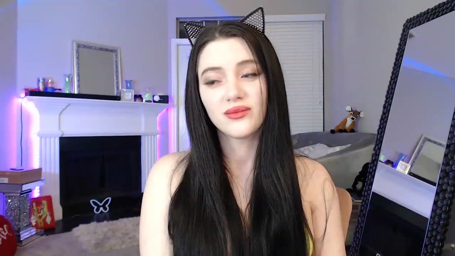 Gallery image thumbnail from Pink_Fawnnie_'s myfreecams stream on, 02/05/2023, 04:24 image 15 of 20