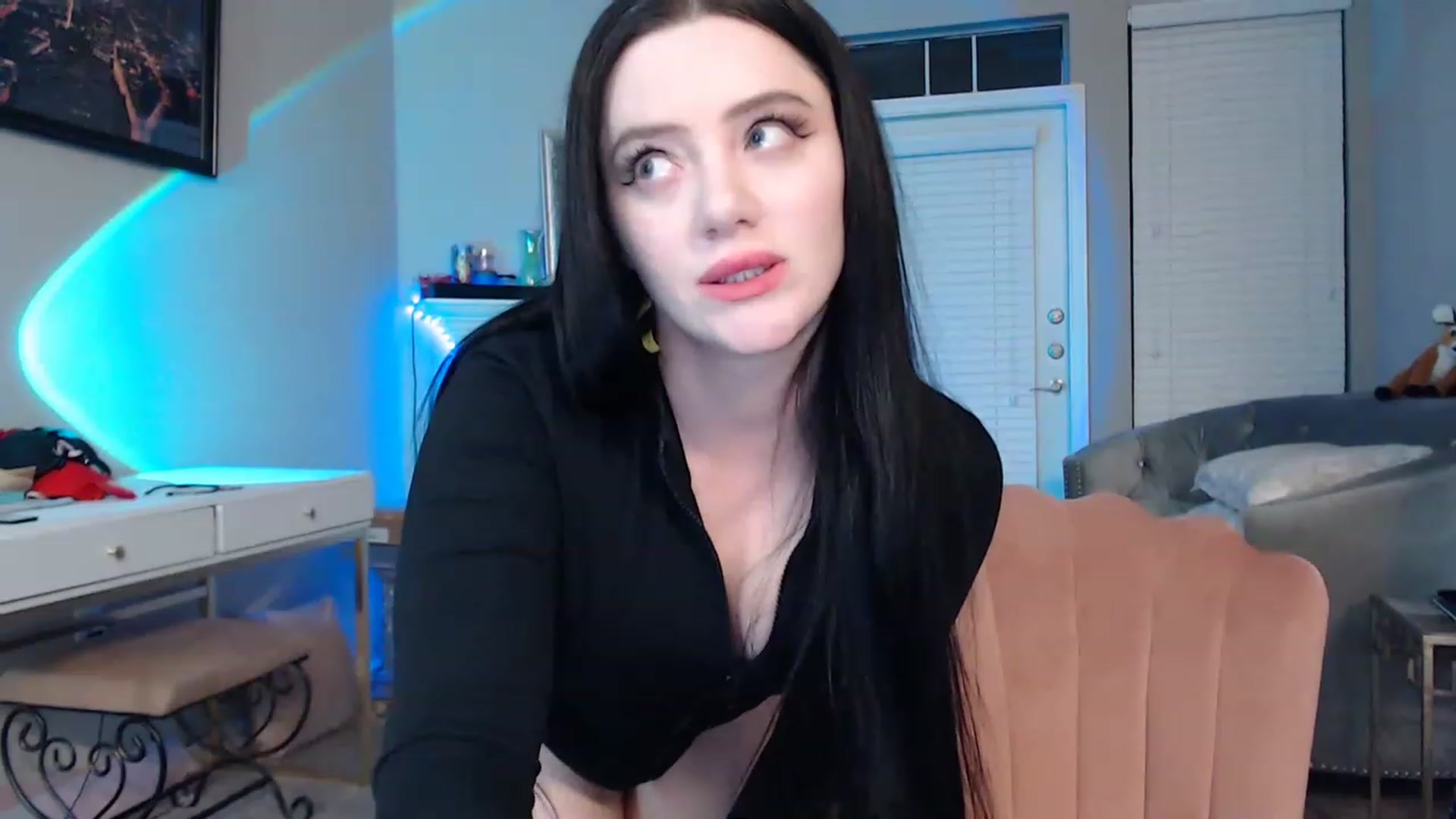 Gallery image thumbnail from Pink_Fawnnie_'s myfreecams stream on, 02/05/2023, 10:39 image 13 of 20