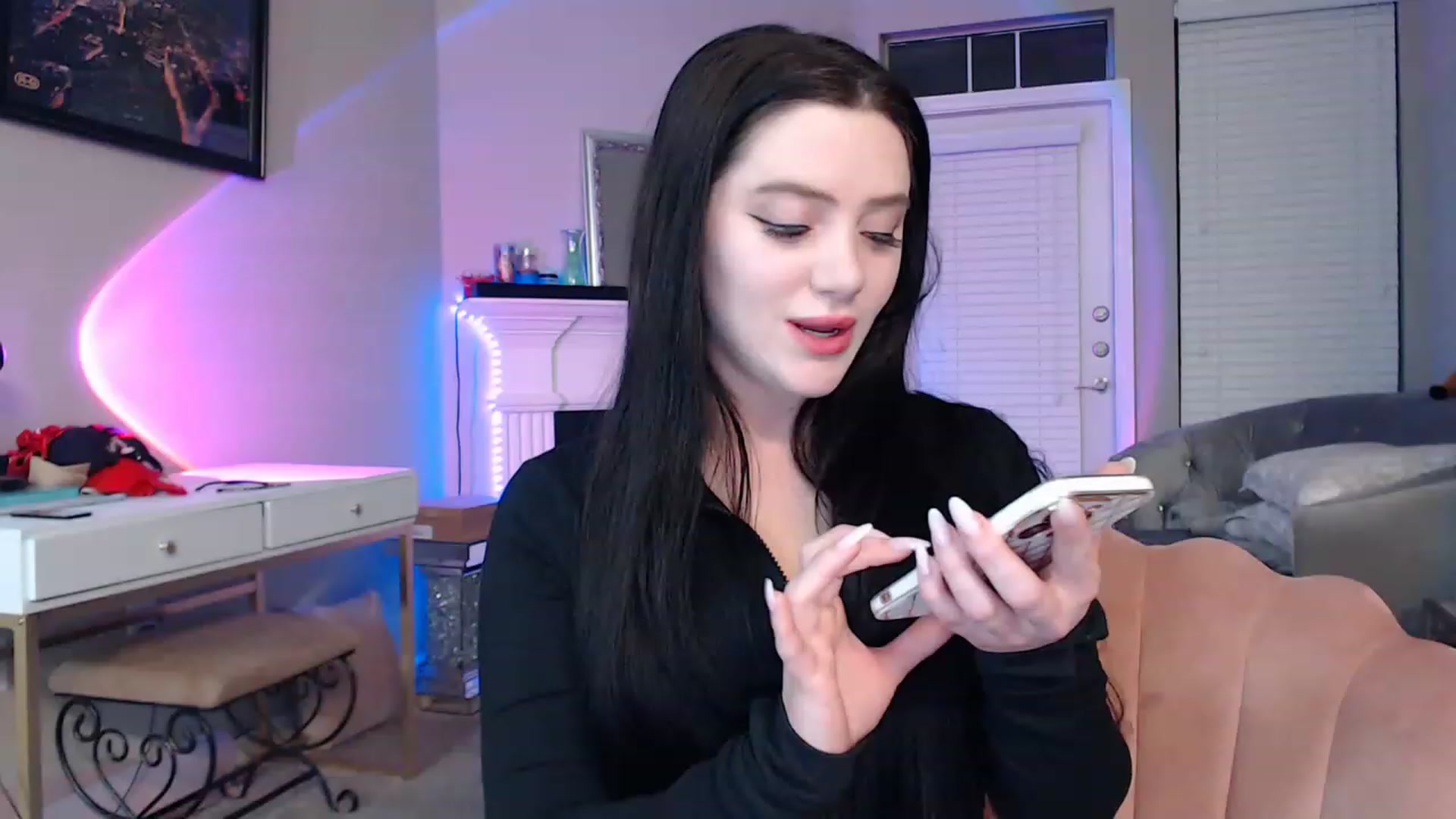 Gallery image thumbnail from Pink_Fawnnie_'s myfreecams stream on, 02/05/2023, 10:39 image 5 of 20