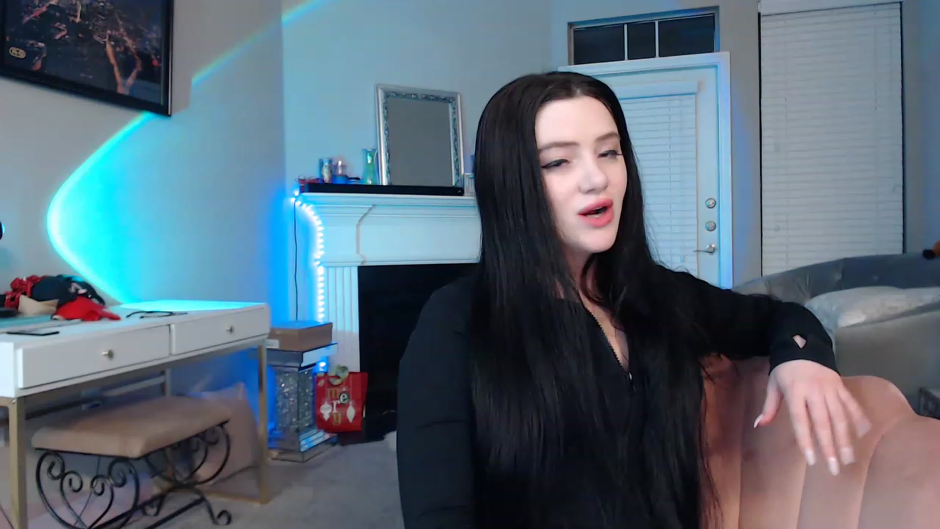 Gallery image thumbnail from Pink_Fawnnie_'s myfreecams stream on, 02/05/2023, 10:39 image 6 of 20