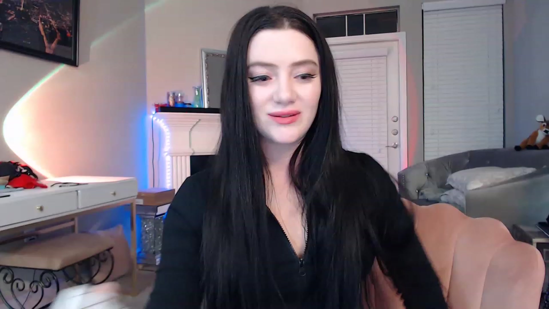 Gallery image thumbnail from Pink_Fawnnie_'s myfreecams stream on, 02/05/2023, 10:39 image 8 of 20