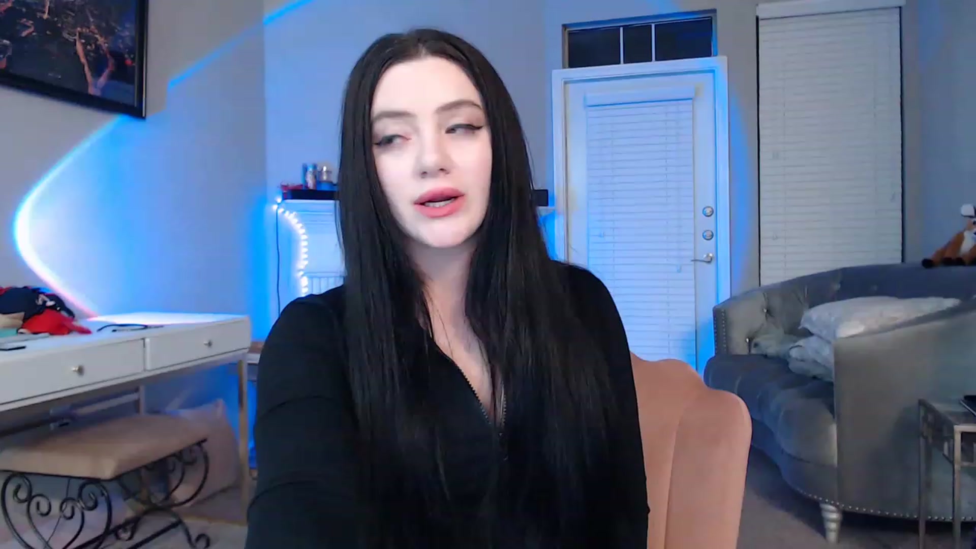 Gallery image thumbnail from Pink_Fawnnie_'s myfreecams stream on, 02/05/2023, 10:39 image 9 of 20