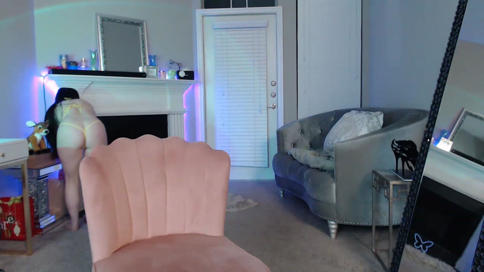 Gallery image thumbnail from Pink_Fawnnie_'s myfreecams stream on, 02/08/2023, 02:01 image 10 of 20