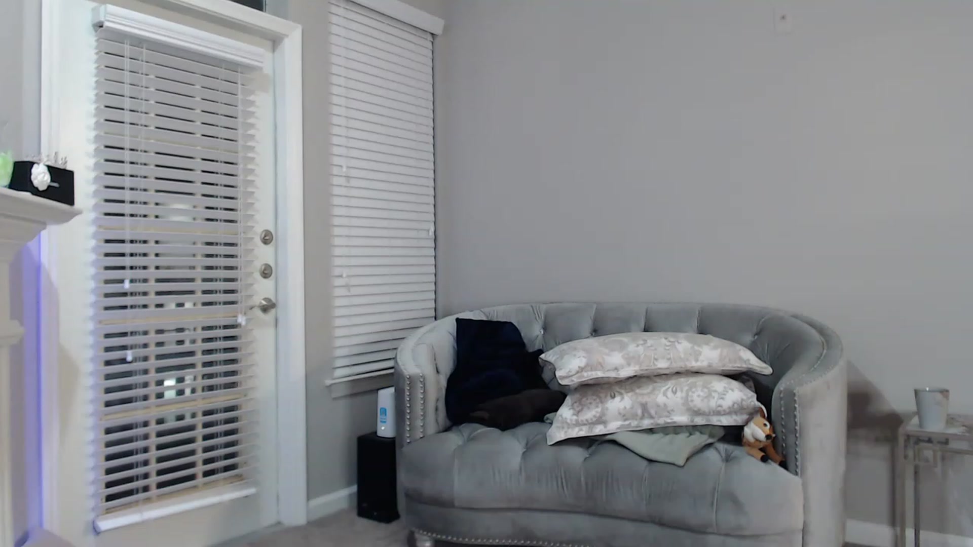 Gallery image thumbnail from Pink_Fawnnie_'s myfreecams stream on, 02/12/2023, 09:59 image 3 of 20