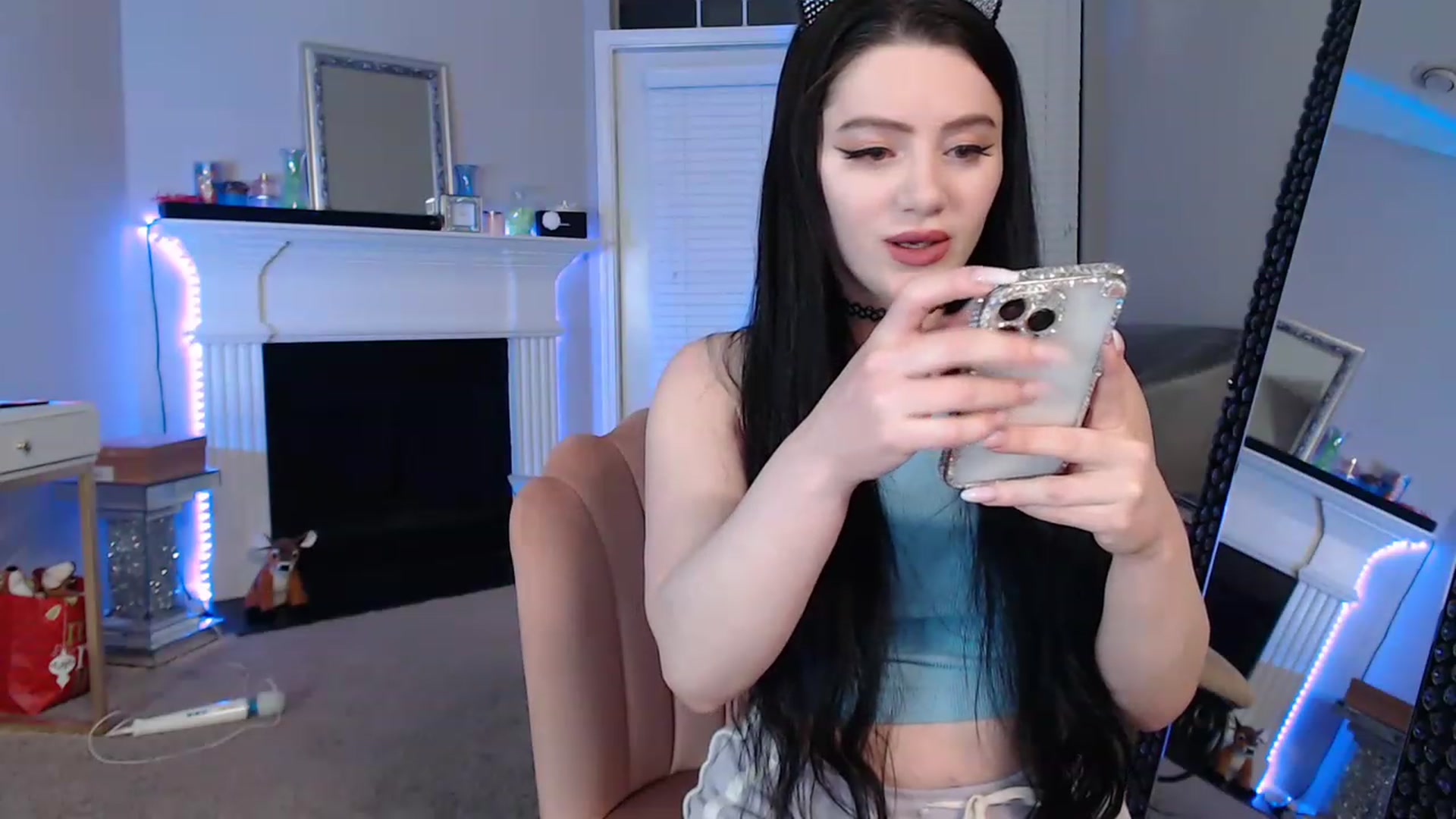Gallery image thumbnail from Pink_Fawnnie_'s myfreecams stream on, 02/12/2023, 09:59 image 19 of 20