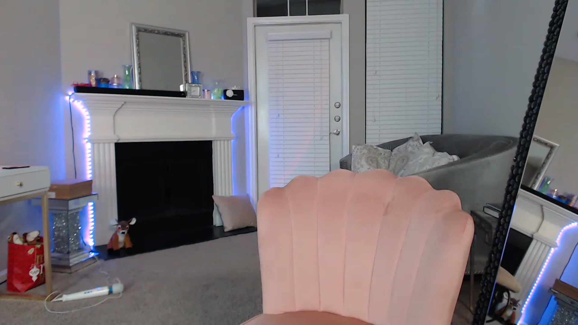 Gallery image thumbnail from Pink_Fawnnie_'s myfreecams stream on, 02/12/2023, 09:59 image 12 of 20