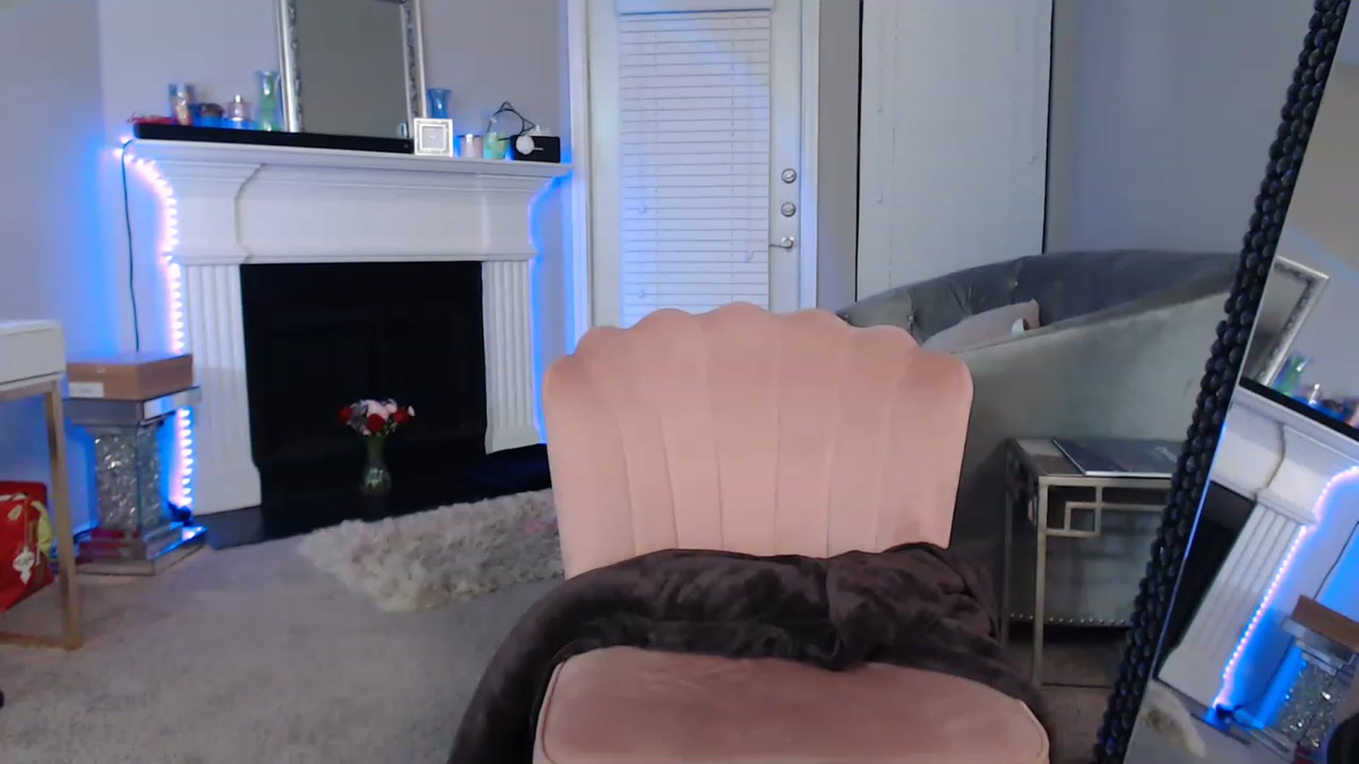 Gallery image thumbnail from Pink_Fawnnie_'s myfreecams stream on, 02/16/2023, 06:17 image 3 of 20