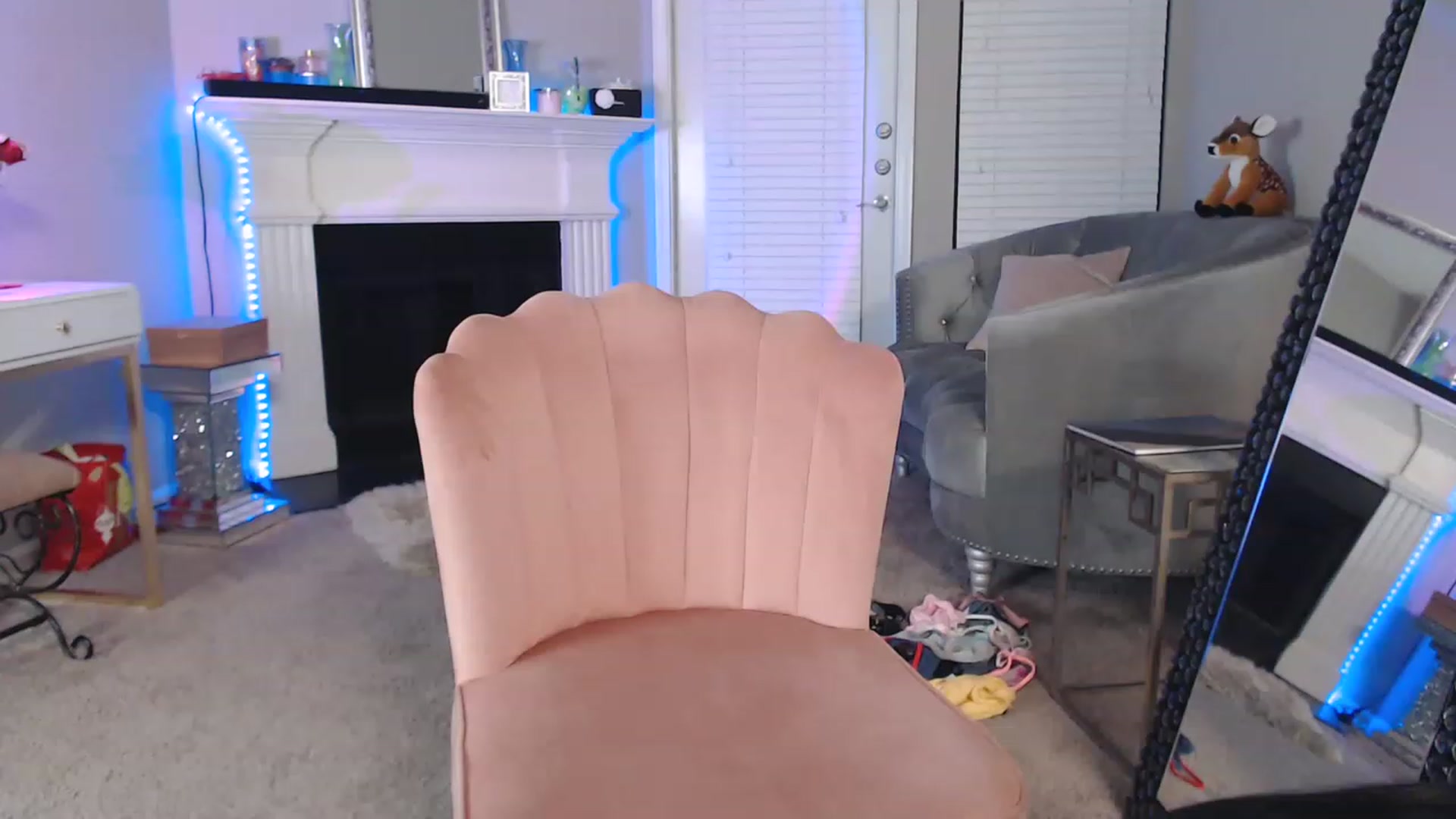 Gallery image thumbnail from Pink_Fawnnie_'s myfreecams stream on, 02/17/2023, 12:35 image 4 of 20
