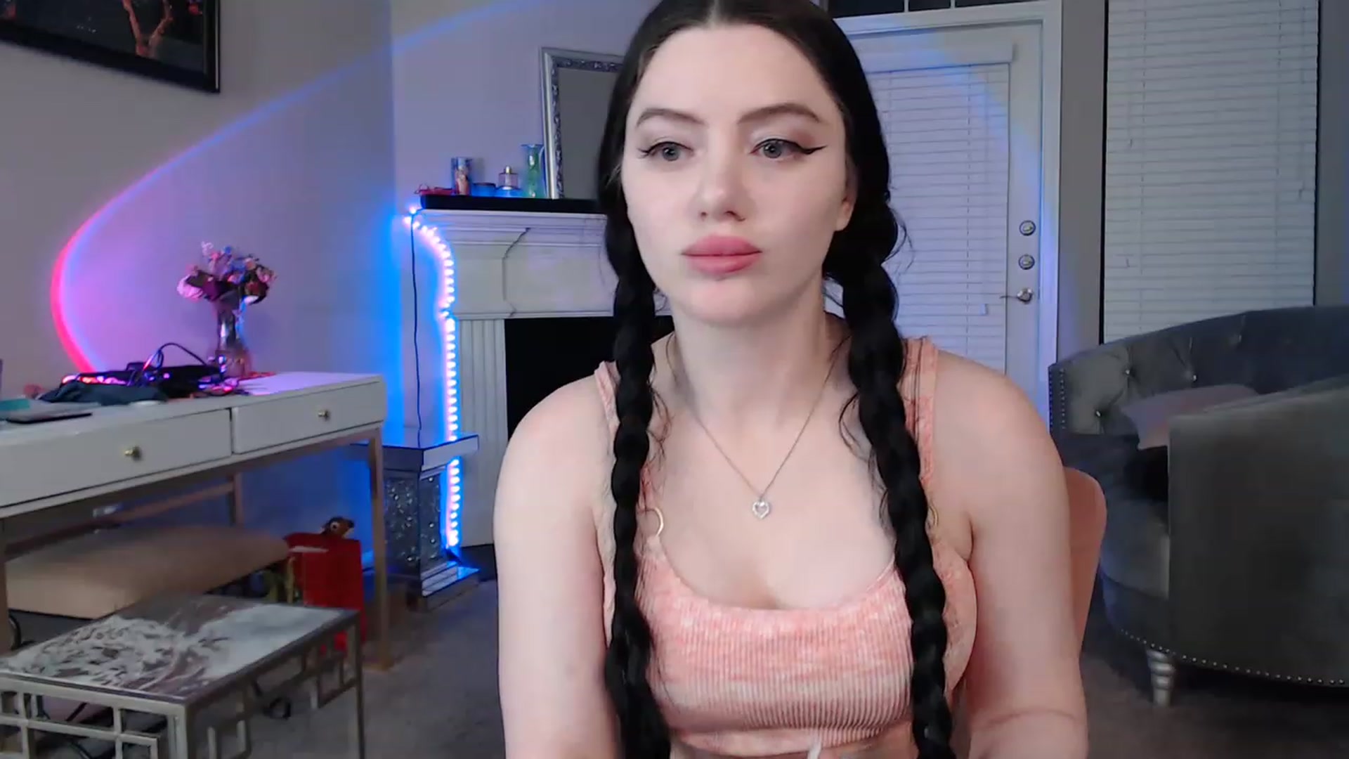 Gallery image thumbnail from Pink_Fawnnie_'s myfreecams stream on, 03/02/2023, 05:56 image 17 of 20
