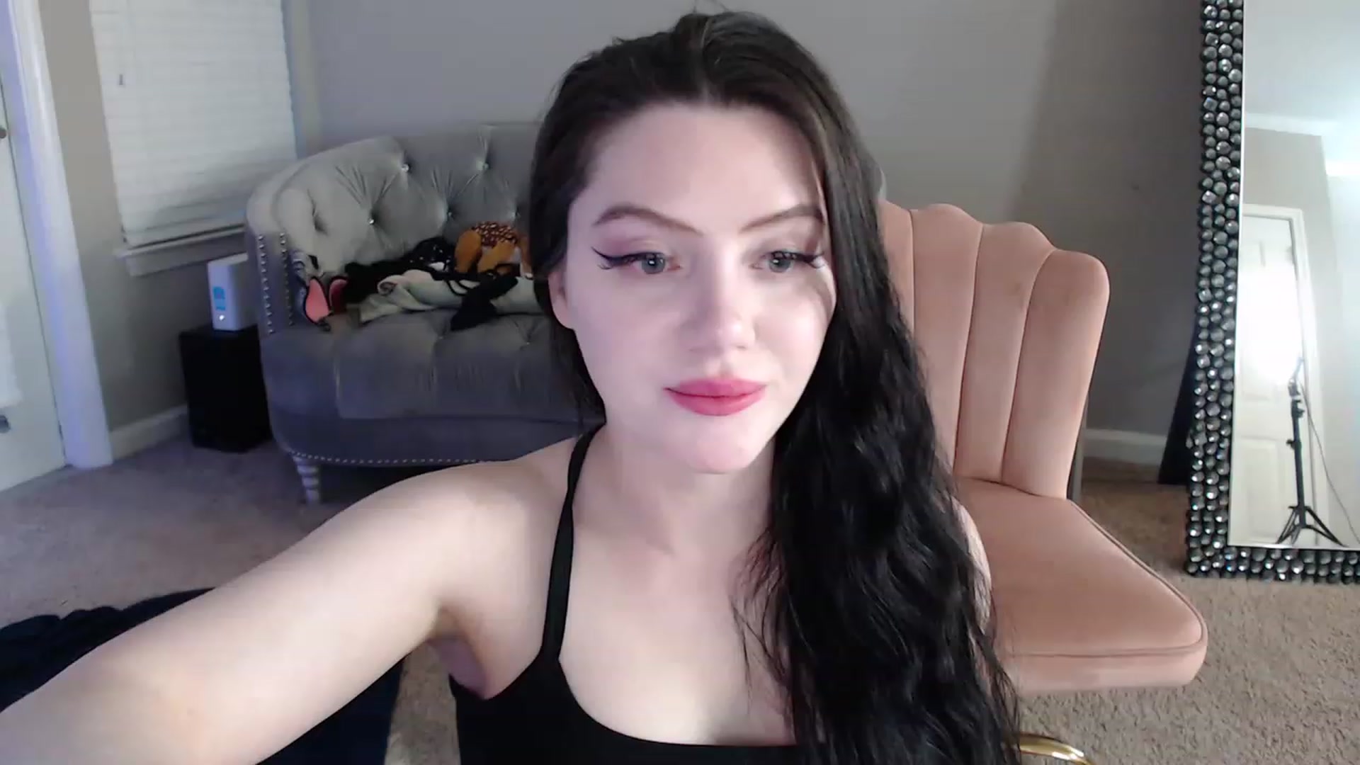 Gallery image thumbnail from Pink_Fawnnn's myfreecams stream on, 03/17/2023, 12:43 image 20 of 20