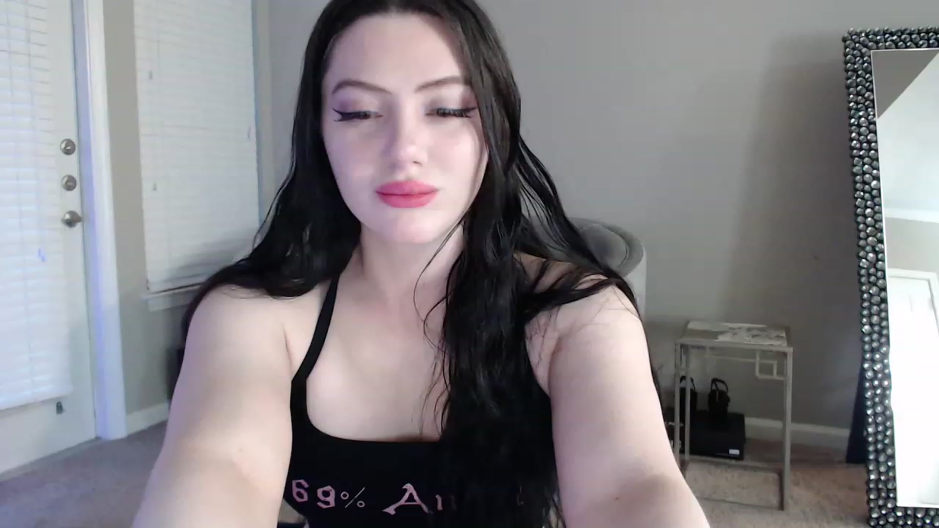 Gallery image thumbnail from Pink_Fawnnn's myfreecams stream on, 03/17/2023, 12:43 image 17 of 20