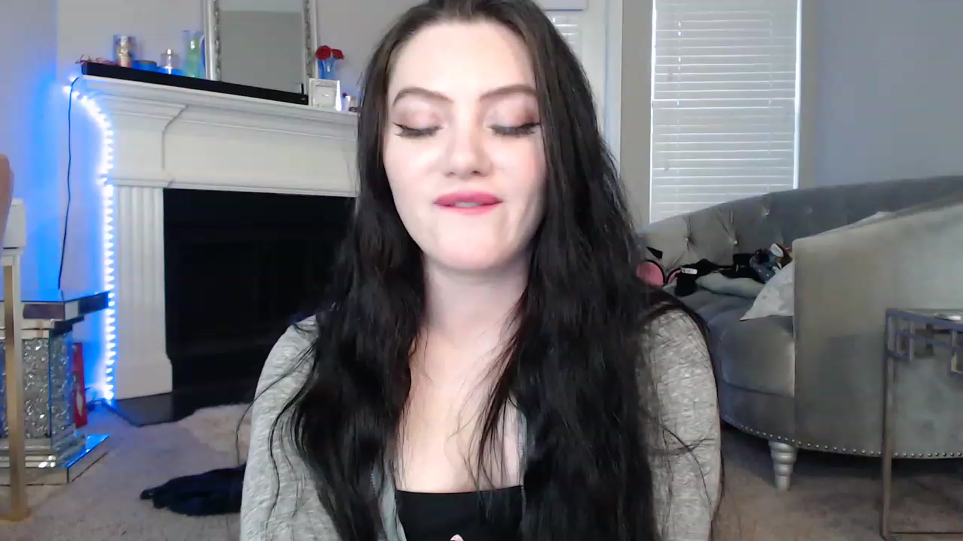 Gallery image thumbnail from Pink_Fawnnn's myfreecams stream on, 03/17/2023, 14:56 image 12 of 20