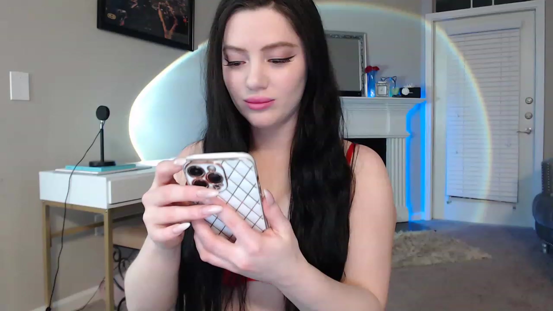 Gallery image thumbnail from Pink_Fawnnn's myfreecams stream on, 03/21/2023, 04:58 image 10 of 20
