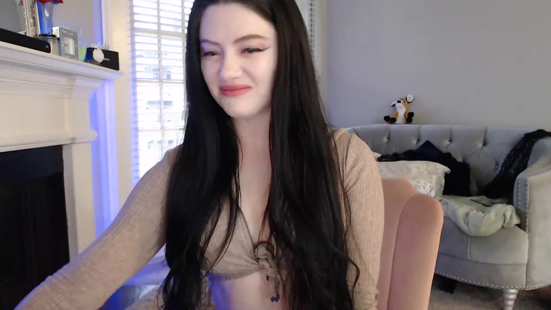 Gallery image thumbnail from Pink_Fawnnn's myfreecams stream on, 03/25/2023, 13:19 image 15 of 20