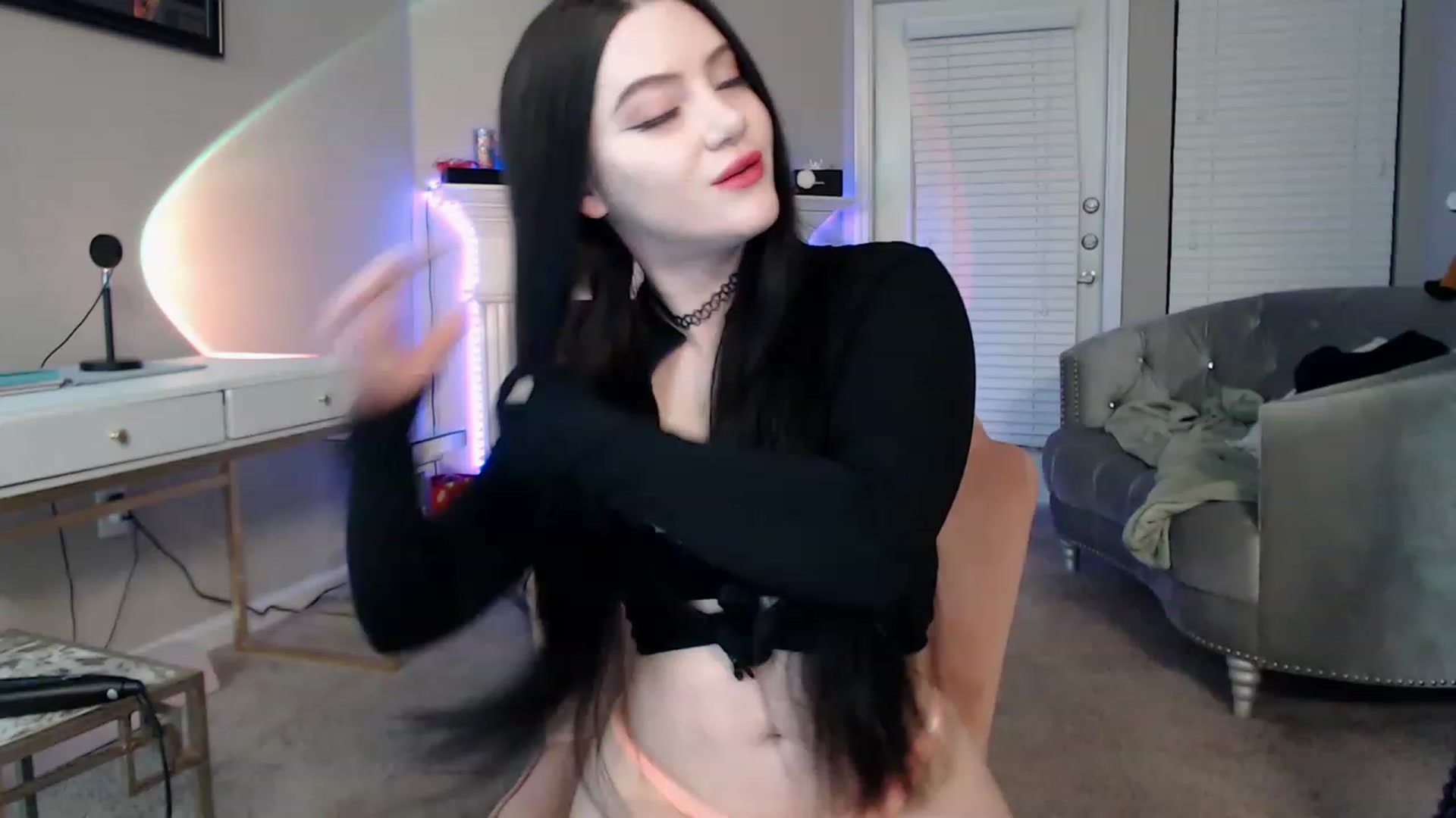 Gallery image thumbnail from Pink_Fawnnn's myfreecams stream on, 03/26/2023, 07:45 image 6 of 20